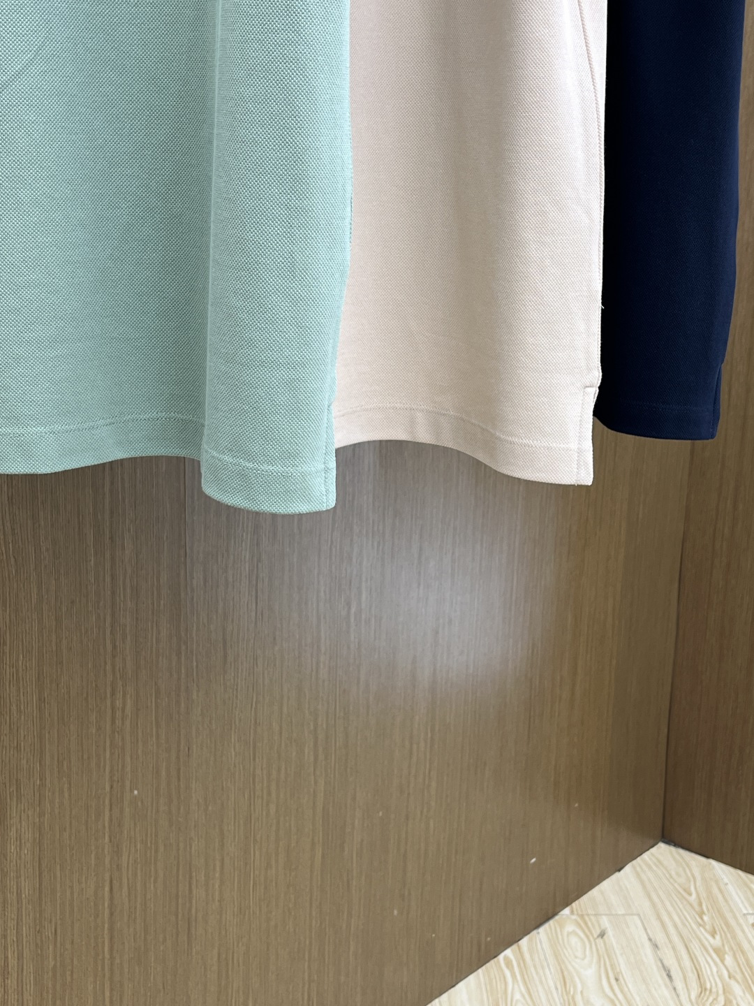 早春 Polo 🔥🔥早春新款男士标识短袖Polo衫，延续经典商务休闲翻领POLO恤.该款Polo衫采用丝