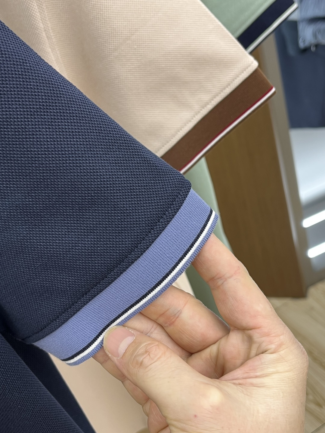 早春 POLO 🔥🔥早春新款男士标识短袖Polo衫，延续经典商务休闲翻领POLO恤.该款Polo衫采用丝