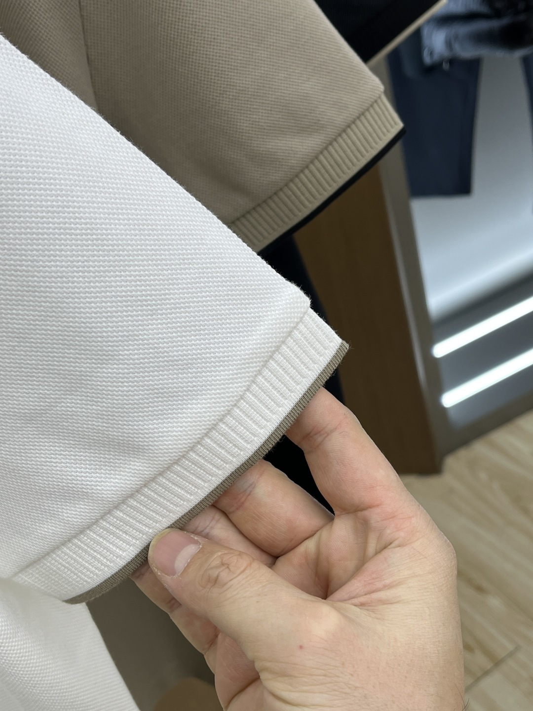 早春 BBR 🔥🔥早春新款男士标识短袖Polo衫，延续经典商务休闲翻领POLO恤.该款Polo衫采用丝光