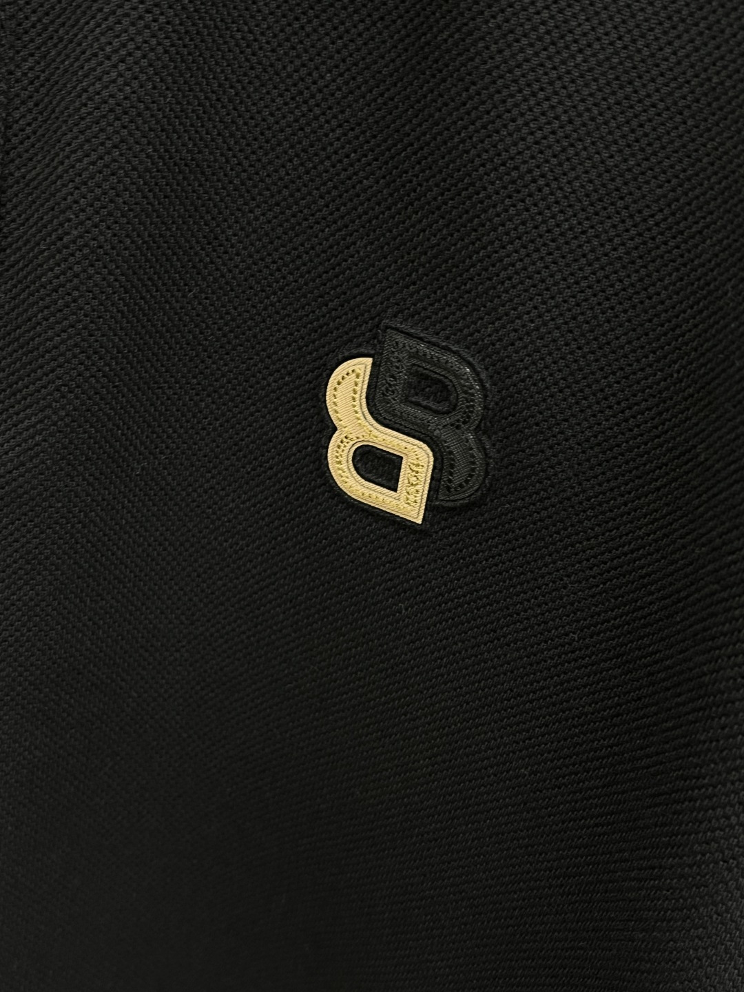 早春 BBR 🔥🔥早春新款男士标识短袖Polo衫，延续经典商务休闲翻领POLO恤.该款Polo衫采用丝光