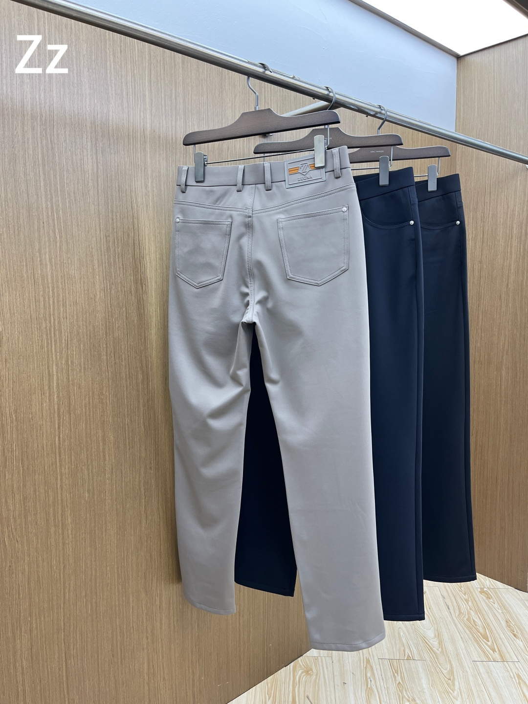支持年后 秋冬 ZZ 🔥🔥秋冬新品休闲裤 官网同步发售，裤身工艺设计，进口客供辅料、面料定制，代工厂出品