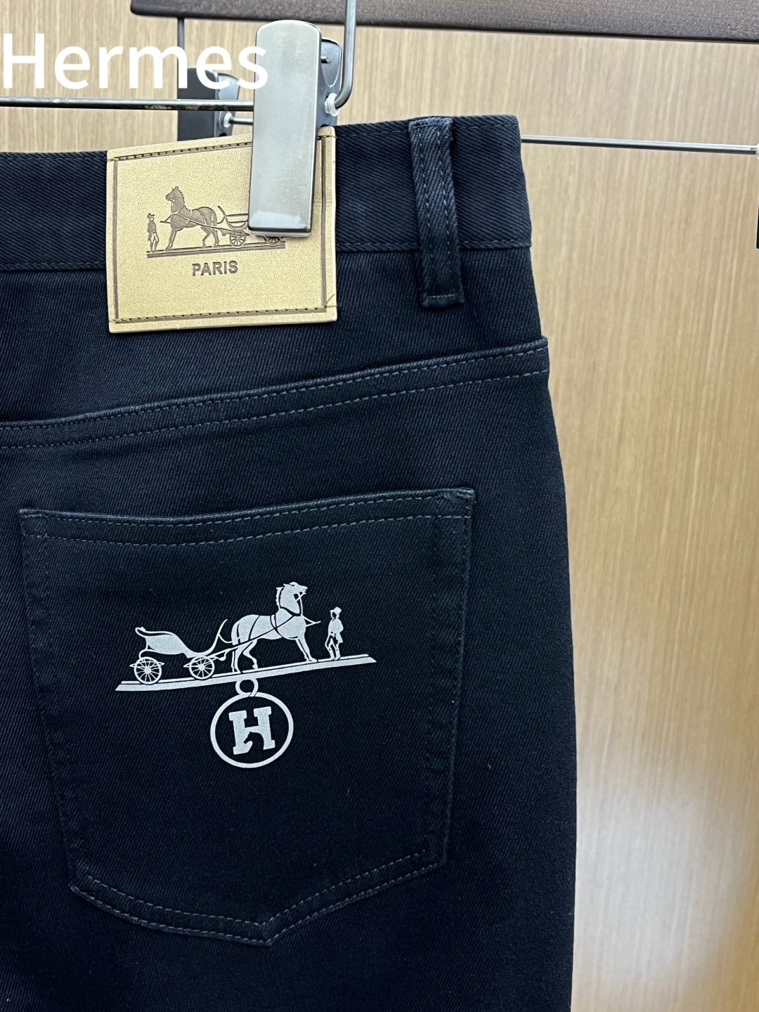 秋冬 HER 🔥🔥秋冬新品休闲牛仔裤 官网同步发售，裤身工艺设计，进口客供辅料、面料定制，代工厂出品免检