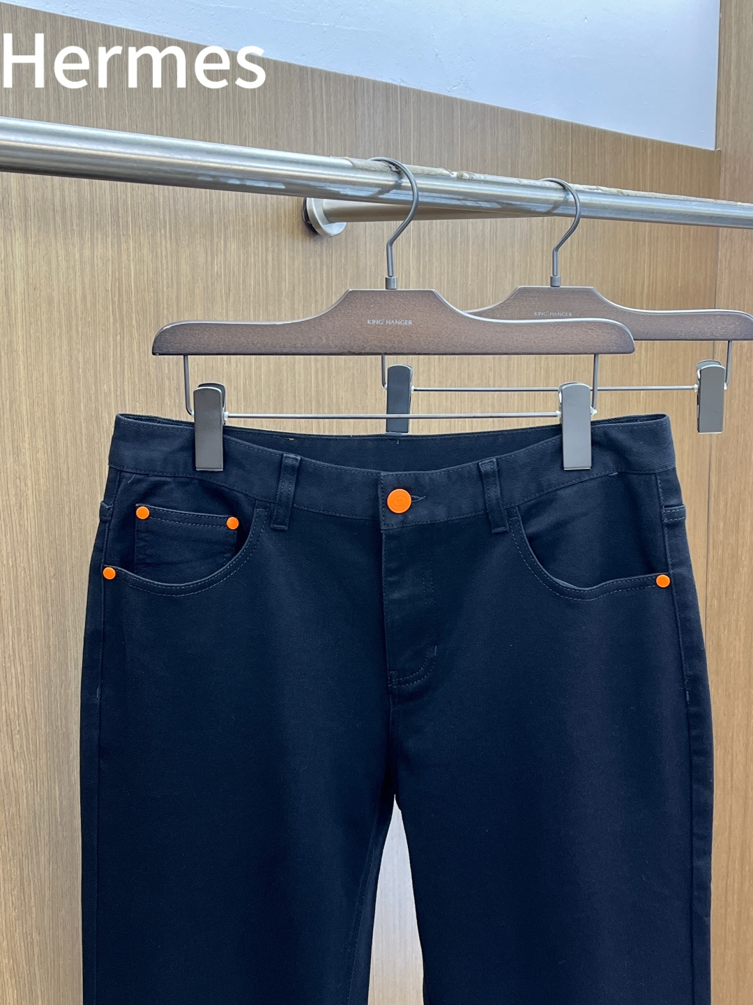 秋冬 HER 🔥🔥秋冬新品休闲牛仔裤 官网同步发售，裤身工艺设计，进口客供辅料、面料定制，代工厂出品免检