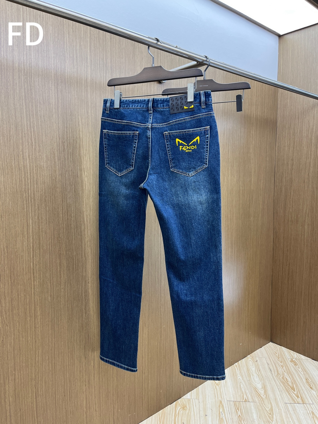 秋冬 FD 🔥🔥秋冬新品休闲牛仔裤 官网同步发售，裤身工艺设计，进口客供辅料、面料定制，代工厂出品免检！