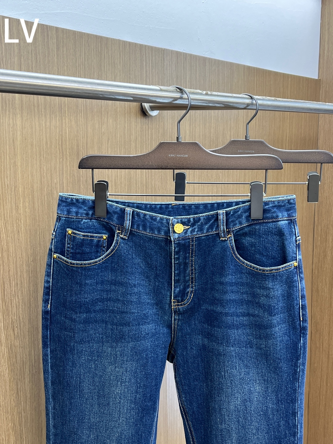 秋冬 LV 🔥🔥秋冬新品休闲牛仔裤 官网同步发售，裤身工艺设计，进口客供辅料、面料定制，代工厂出品免检！
