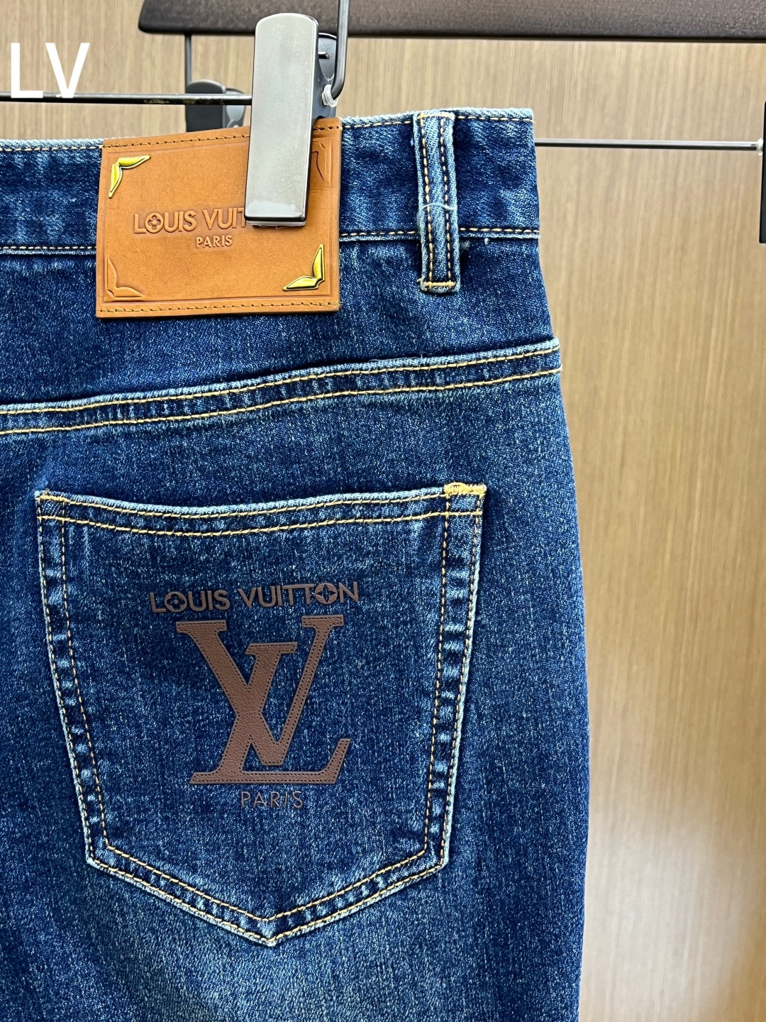 秋冬 LV 🔥🔥秋冬新品休闲牛仔裤 官网同步发售，裤身工艺设计，进口客供辅料、面料定制，代工厂出品免检！