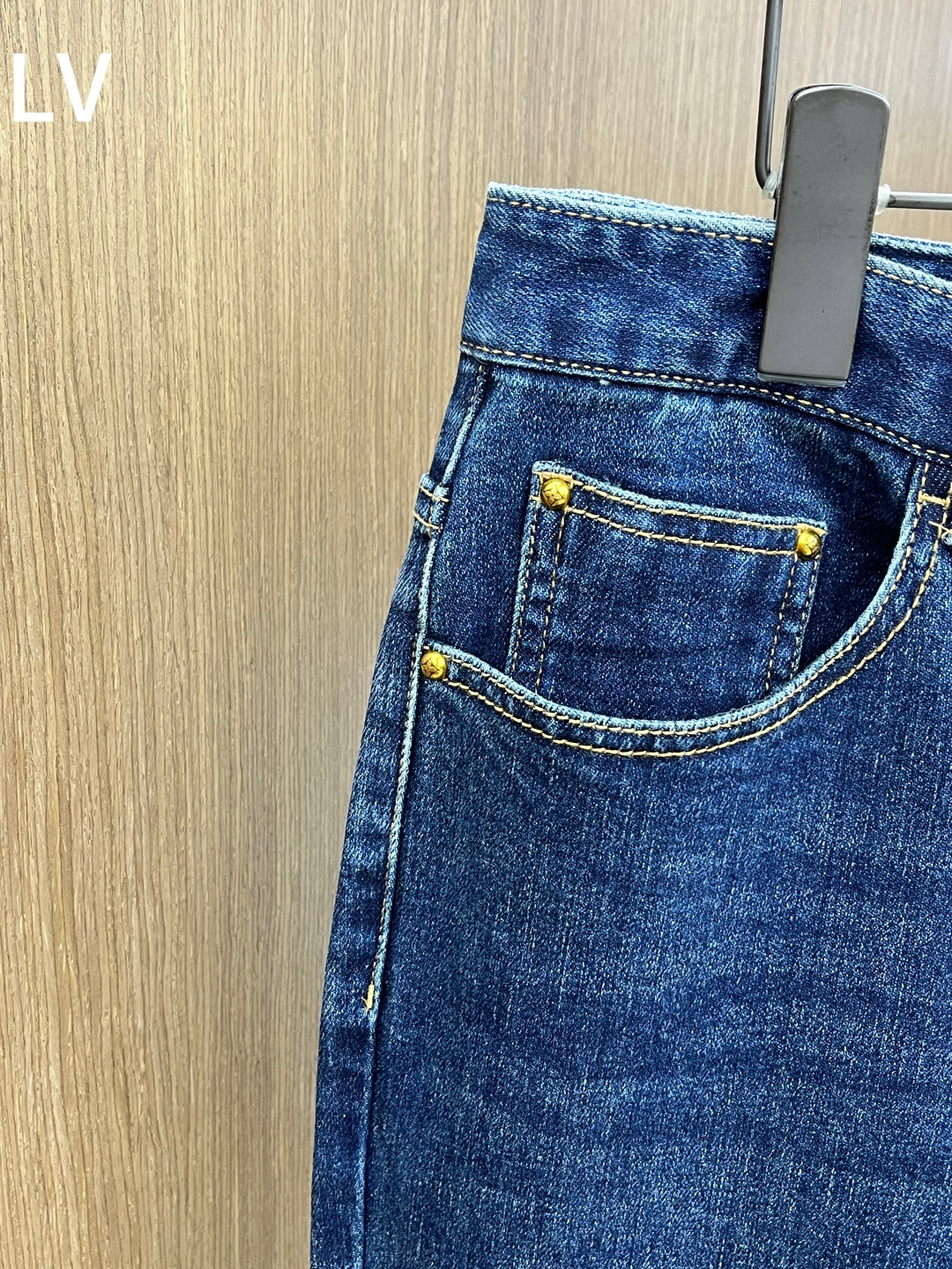 秋冬 LV 🔥🔥秋冬新品休闲牛仔裤 官网同步发售，裤身工艺设计，进口客供辅料、面料定制，代工厂出品免检！