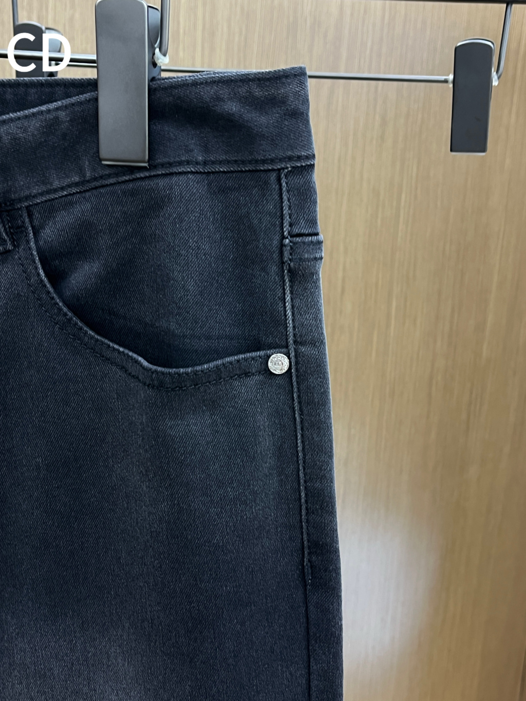 秋冬 CD 🔥🔥秋冬新品休闲牛仔裤 官网同步发售，裤身工艺设计，进口客供辅料、面料定制，代工厂出品免检！
