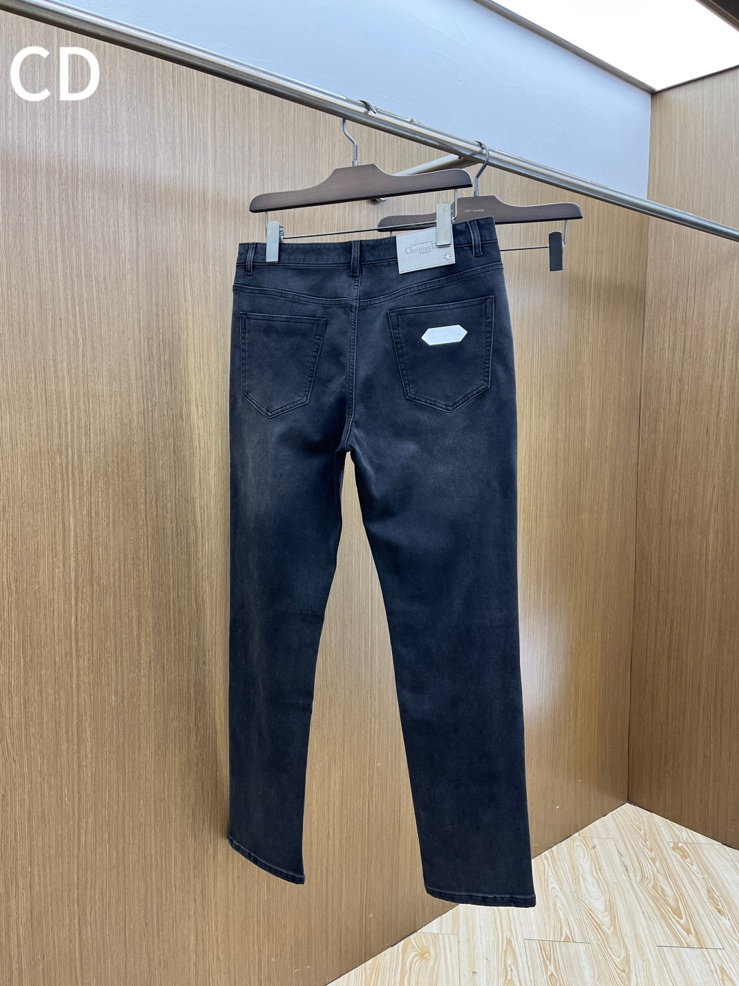 秋冬 CD 🔥🔥秋冬新品休闲牛仔裤 官网同步发售，裤身工艺设计，进口客供辅料、面料定制，代工厂出品免检！