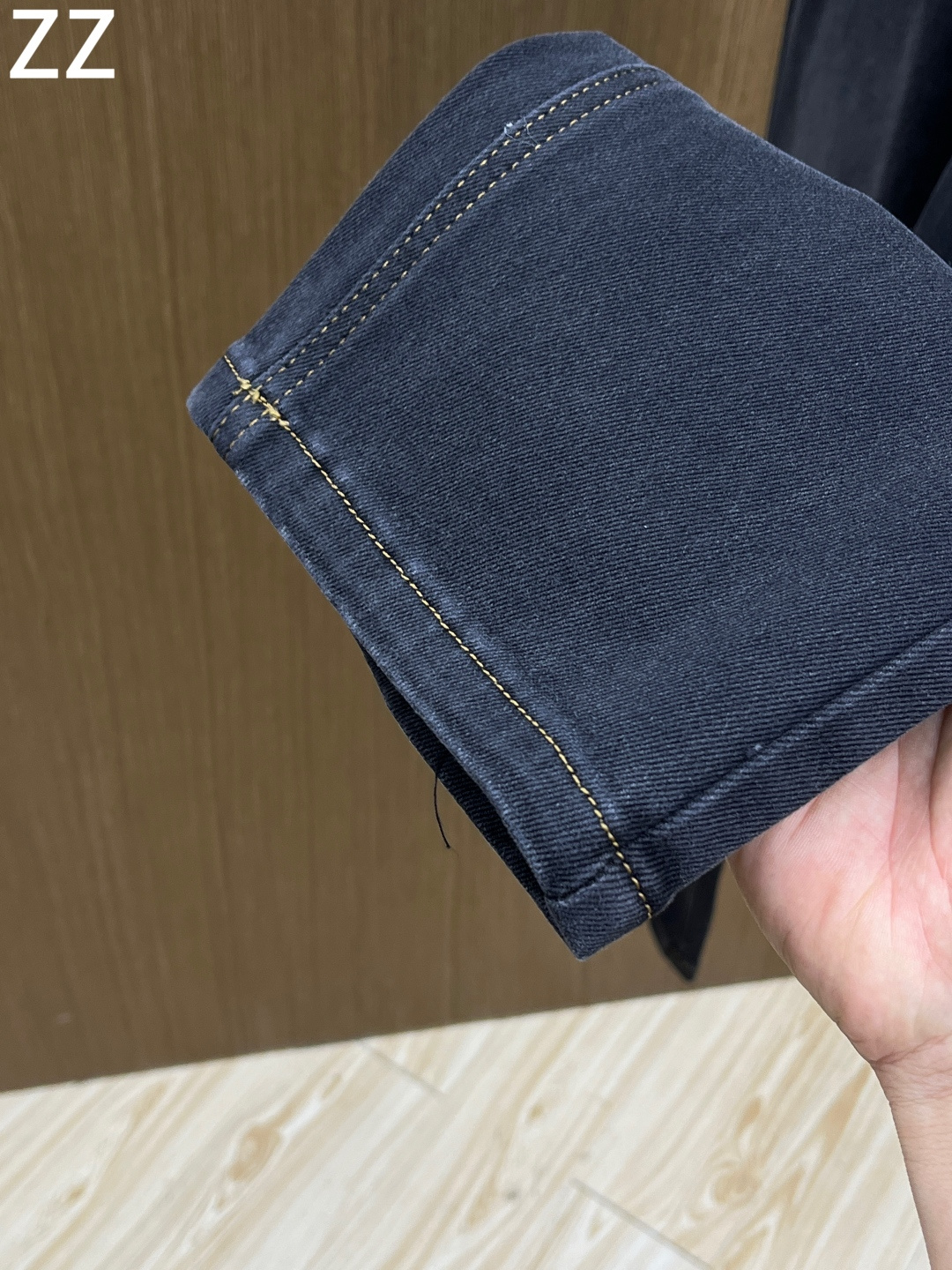 秋冬 ZZ 🔥🔥秋冬新品休闲牛仔裤 官网同步发售，裤身工艺设计，进口客供辅料、面料定制，代工厂出品免检！