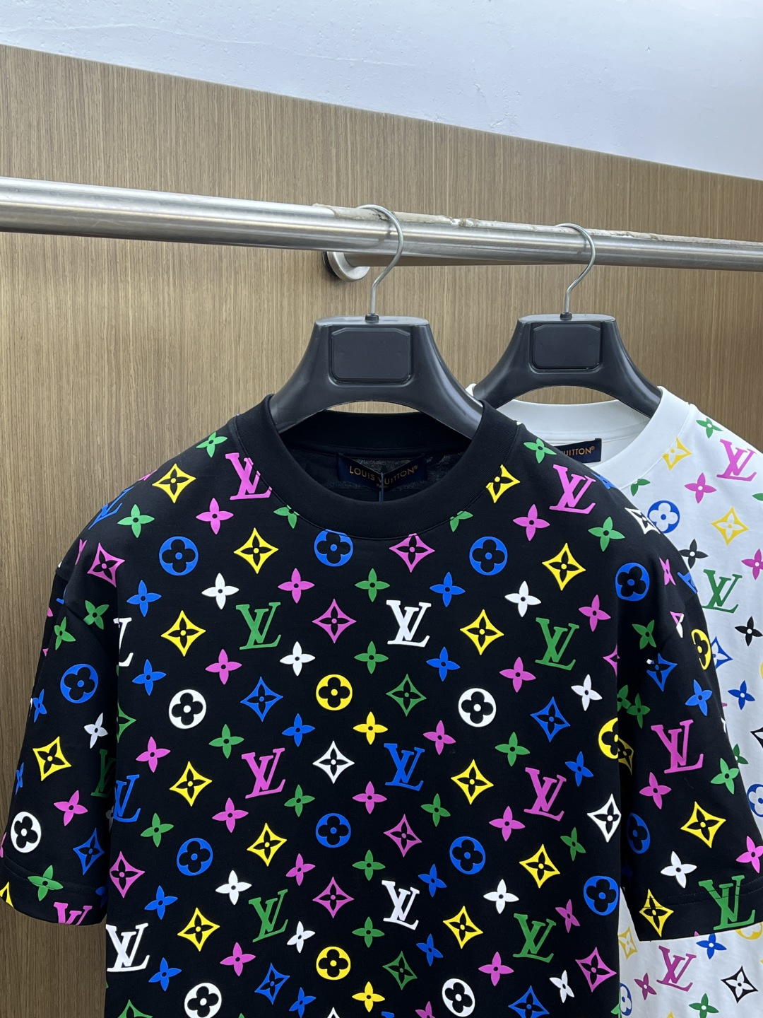早春 LV 🔥🔥高级定制 2026春夏 · 高阶定制T恤】特别推荐系列 定制面料：秘鲁进口匹马棉 × 顶