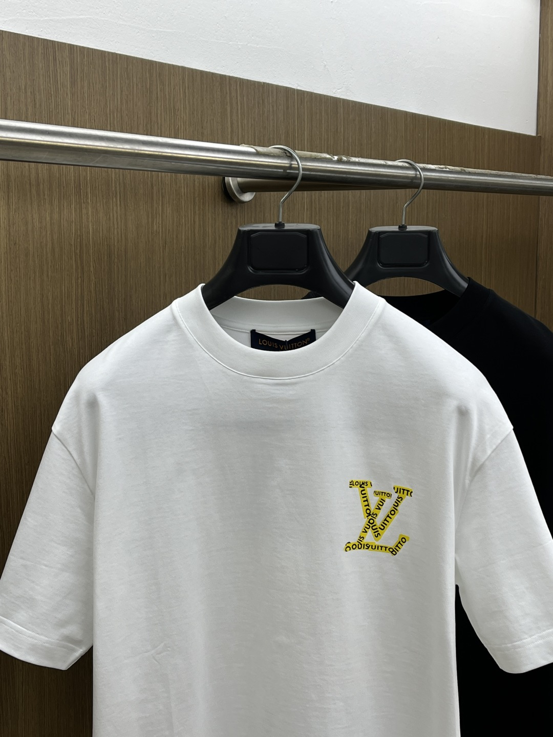 早春 LV 🔥🔥高级定制 2026春夏 · 高阶定制T恤】特别推荐系列 定制面料：秘鲁进口匹马棉 × 顶