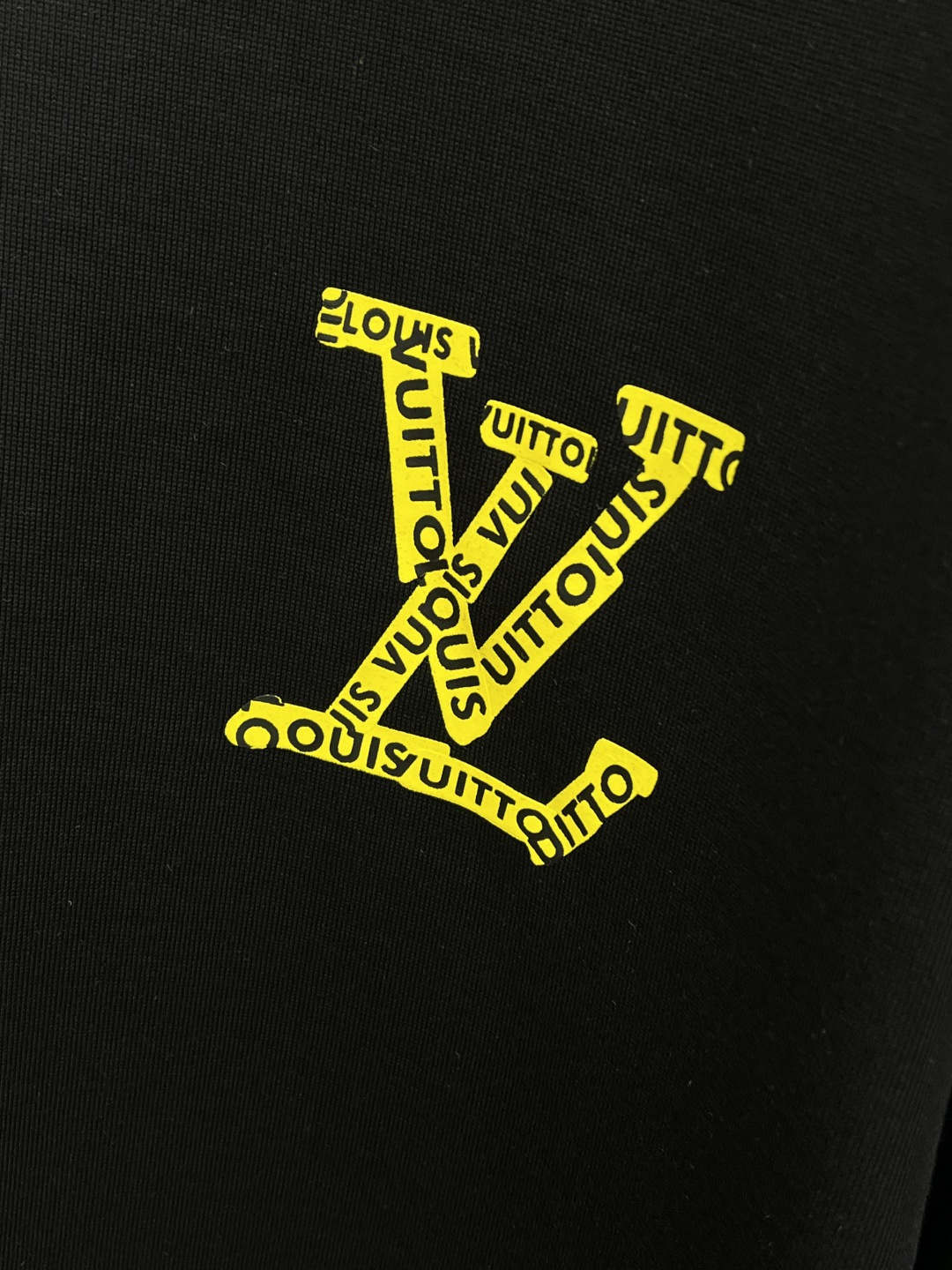 早春 LV 🔥🔥高级定制 2026春夏 · 高阶定制T恤】特别推荐系列 定制面料：秘鲁进口匹马棉 × 顶
