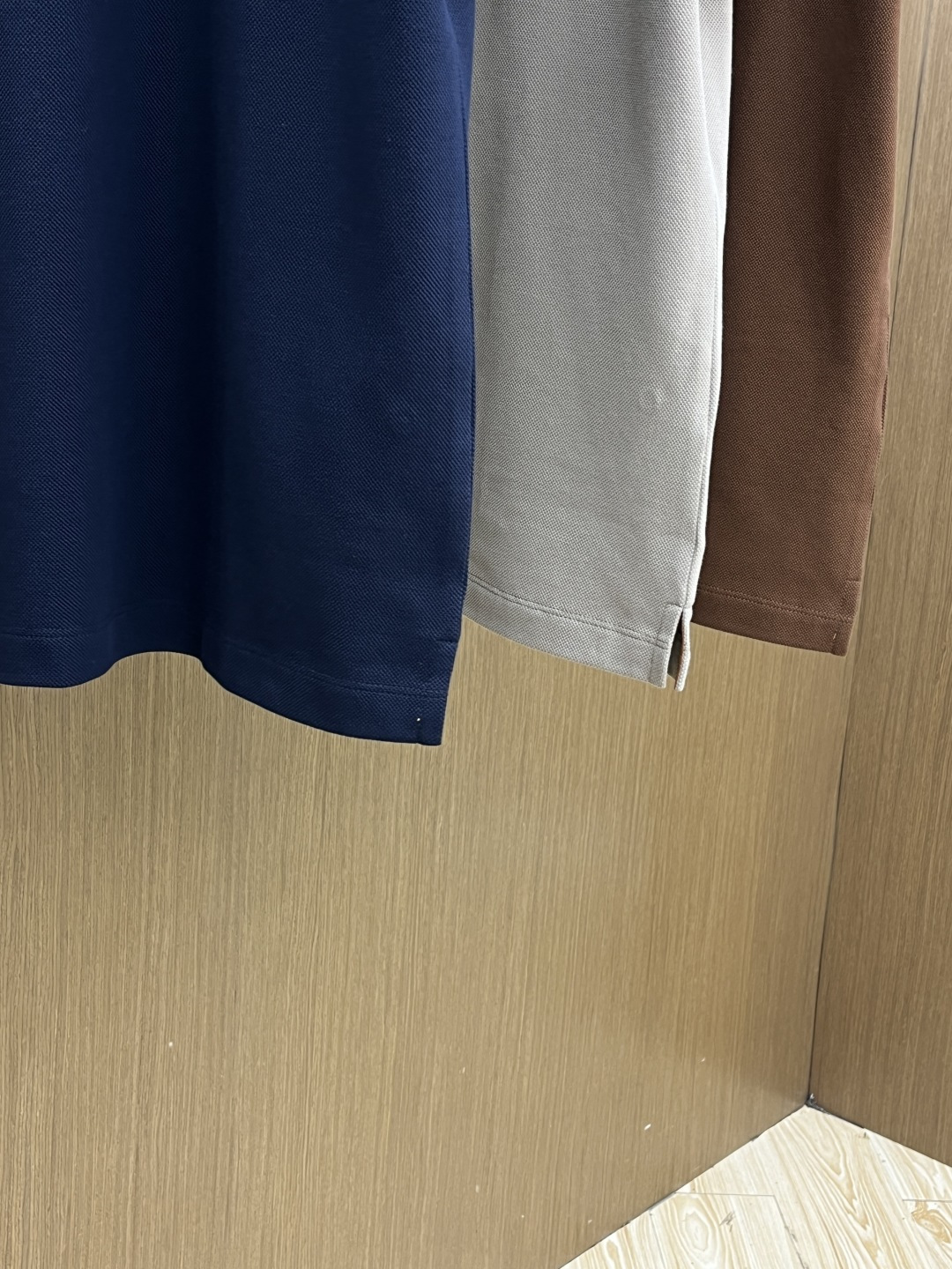 早春 ZZ 🔥🔥早春新款男士标识短袖Polo衫，延续经典商务休闲翻领POLO恤.该款Polo衫采用丝光双