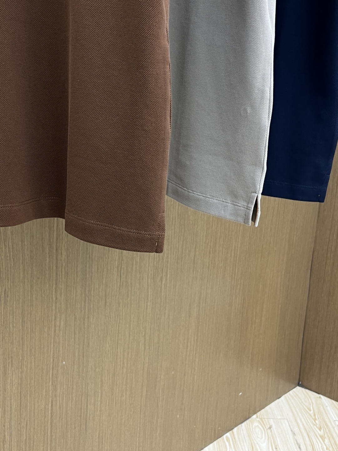 早春 ZZ 🔥🔥早春新款男士标识短袖Polo衫，延续经典商务休闲翻领POLO恤.该款Polo衫采用丝光双