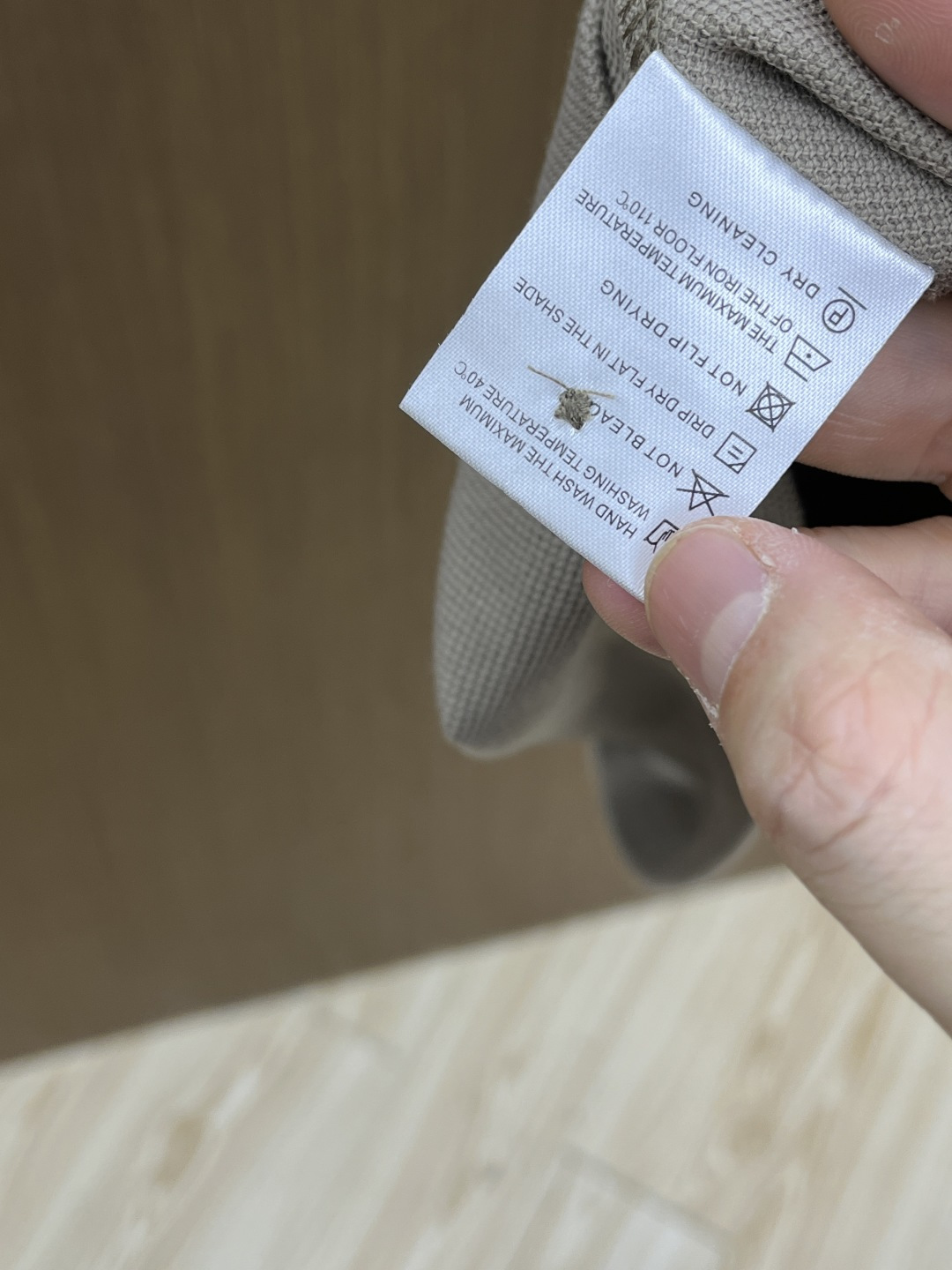 早春 ZZ 🔥🔥早春新款男士标识短袖Polo衫，延续经典商务休闲翻领POLO恤.该款Polo衫采用丝光双