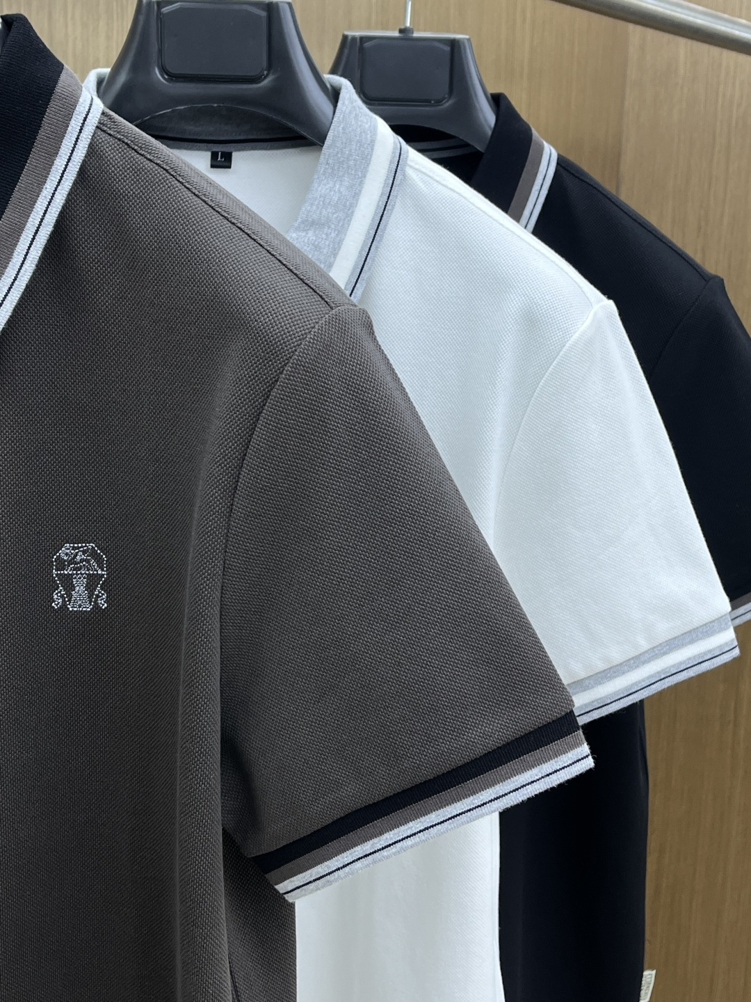 早春 Bc 🔥🔥早春新款男士标识短袖Polo衫，延续经典商务休闲翻领POLO恤.该款Polo衫采用丝光双