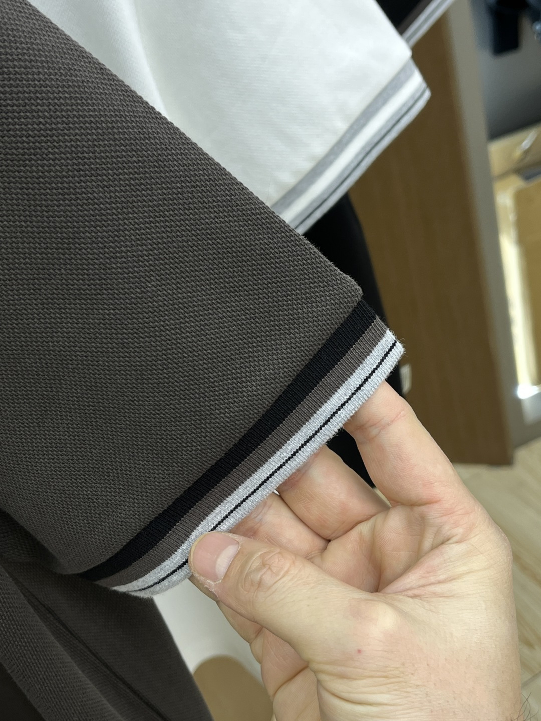 早春 Bc 🔥🔥早春新款男士标识短袖Polo衫，延续经典商务休闲翻领POLO恤.该款Polo衫采用丝光双