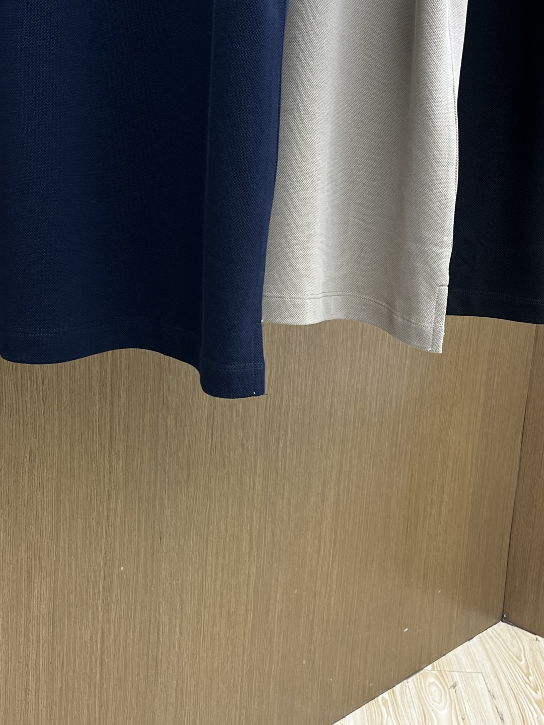 早春 PD 🔥🔥早春新款男士标识短袖Polo衫，延续经典商务休闲翻领POLO恤.该款Polo衫采用丝光双