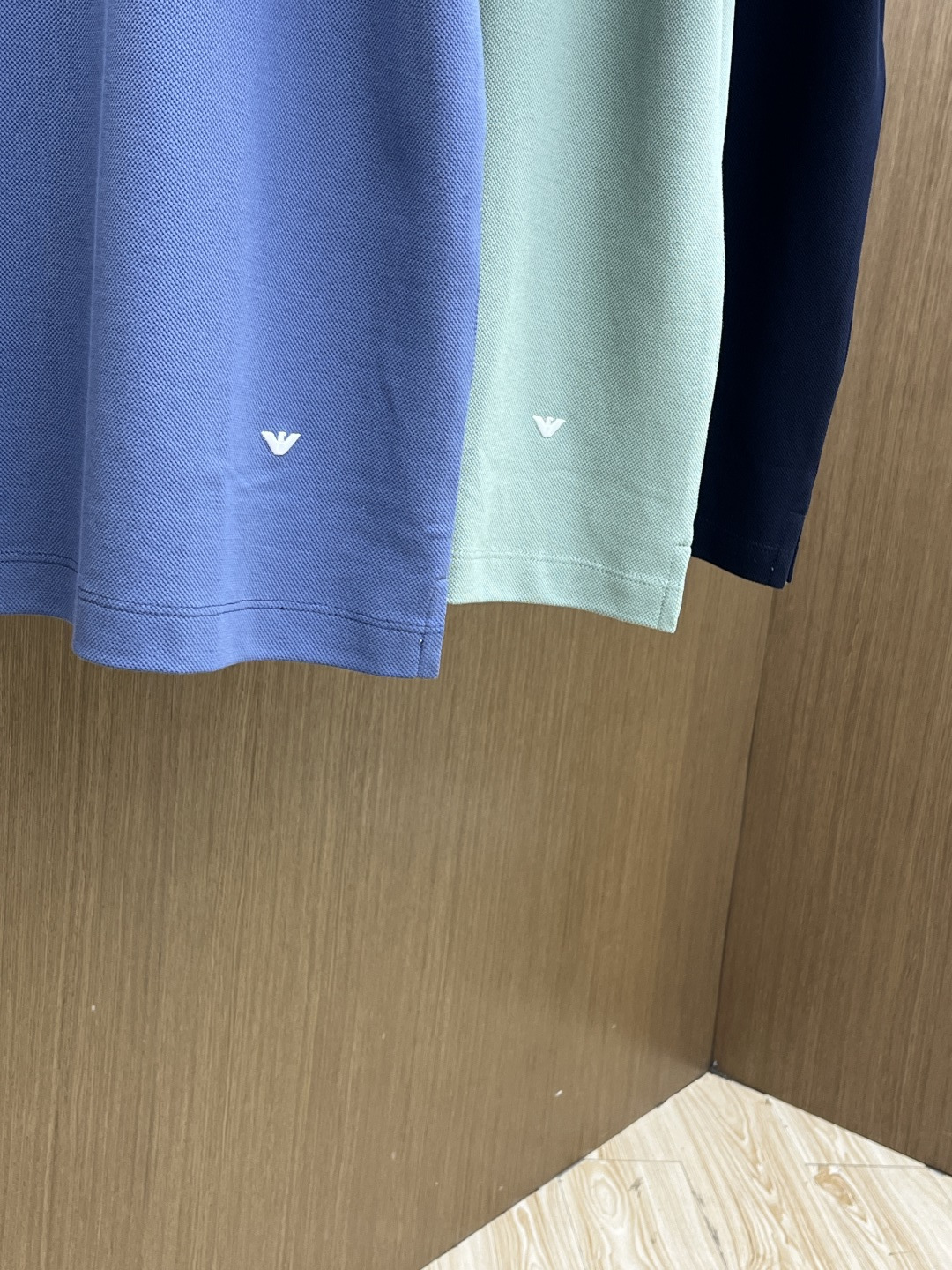 早春 AJ 🔥🔥早春新款男士标识短袖Polo衫，延续经典商务休闲翻领POLO恤.该款Polo衫采用丝光双