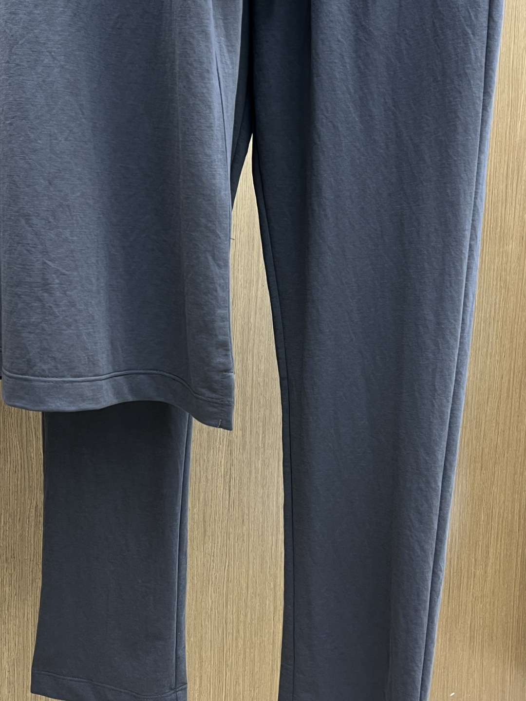 早春/套 Zz 🔥🔥春夏新款简约休闲套装 精选新疆长绒棉 纱线环保染色定型 面料洗水上身软软舒适 多元化