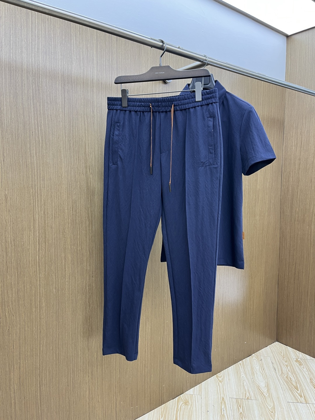 早春/套 Zz 🔥🔥春夏新款简约休闲套装 精选新疆长绒棉 纱线环保染色定型 面料洗水上身软软舒适 多元化