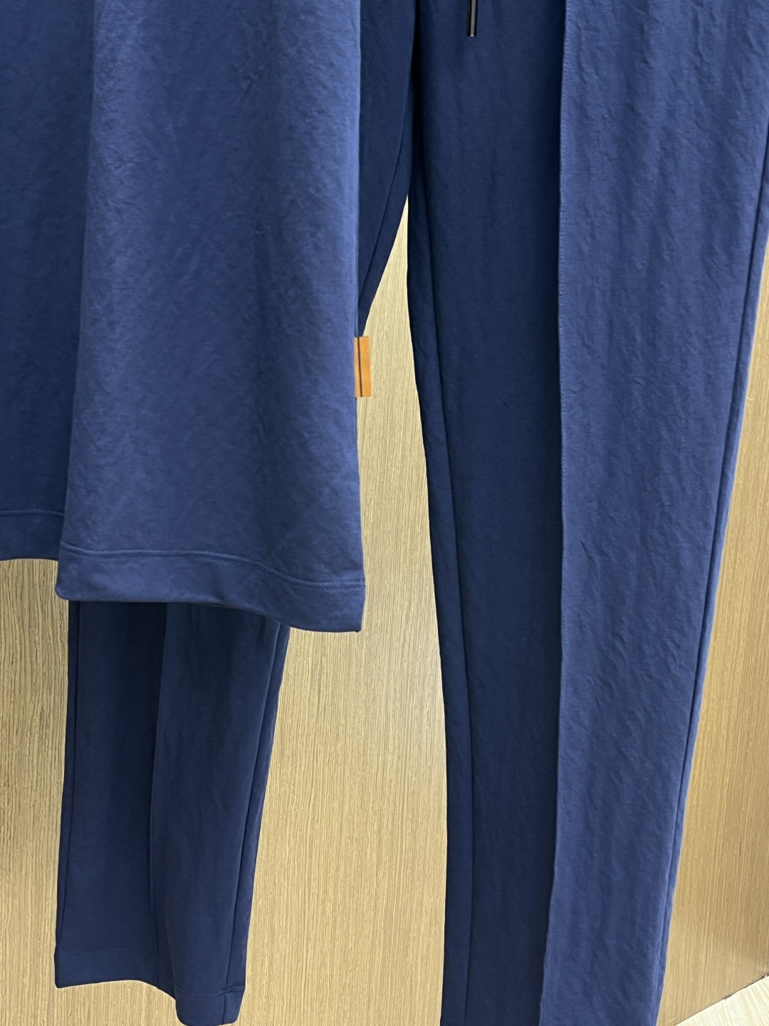 早春/套 Zz 🔥🔥春夏新款简约休闲套装 精选新疆长绒棉 纱线环保染色定型 面料洗水上身软软舒适 多元化