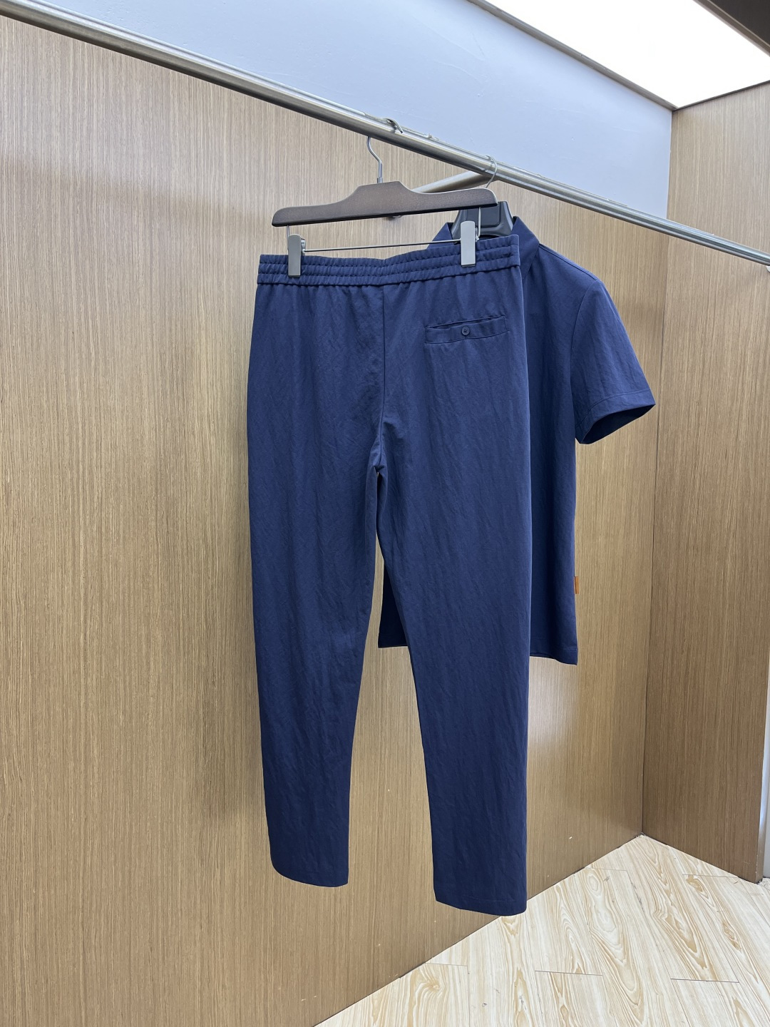 早春/套 Zz 🔥🔥春夏新款简约休闲套装 精选新疆长绒棉 纱线环保染色定型 面料洗水上身软软舒适 多元化