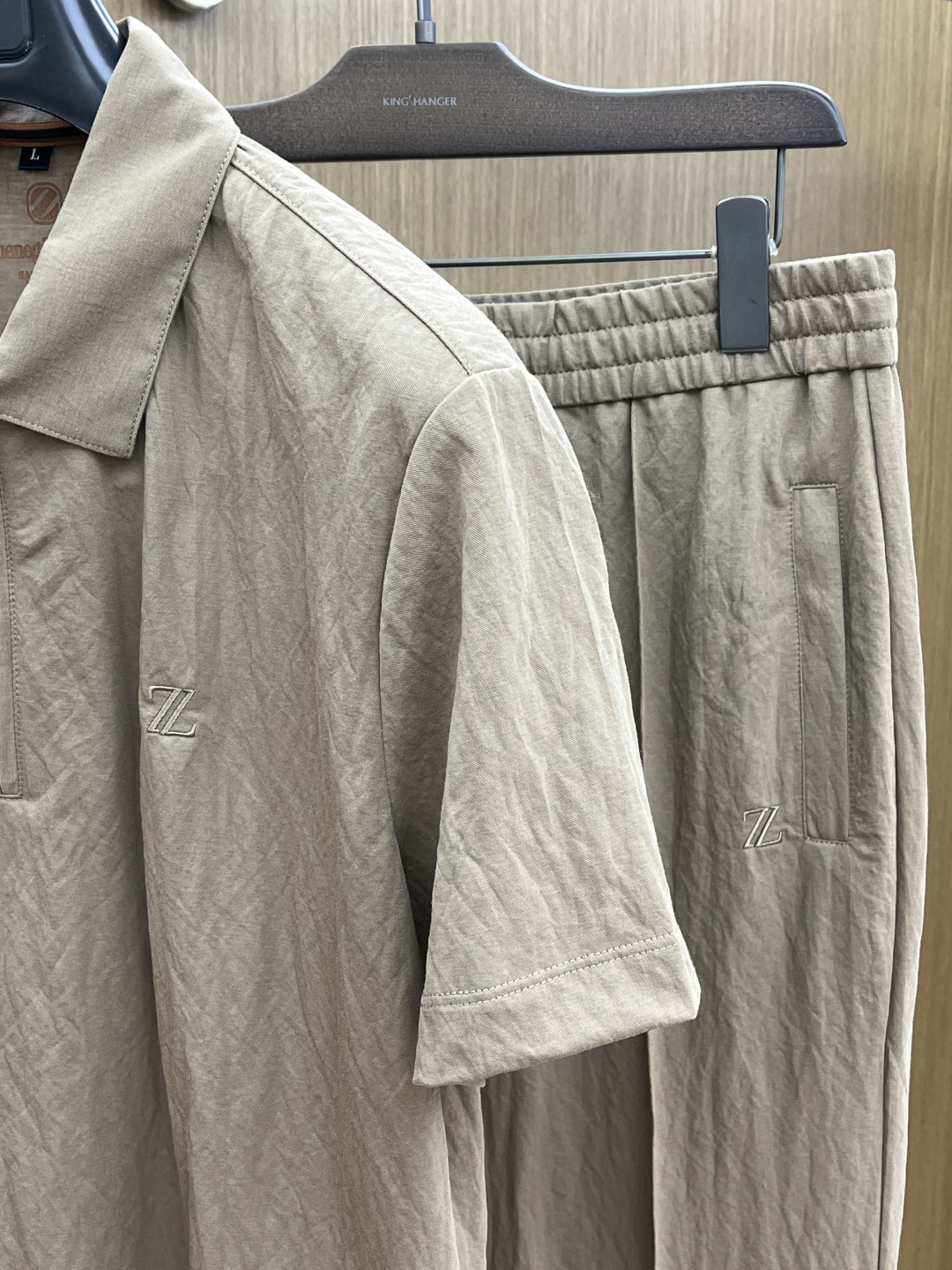 早春/套 Zz 🔥🔥春夏新款简约休闲套装 精选新疆长绒棉 纱线环保染色定型 面料洗水上身软软舒适 多元化