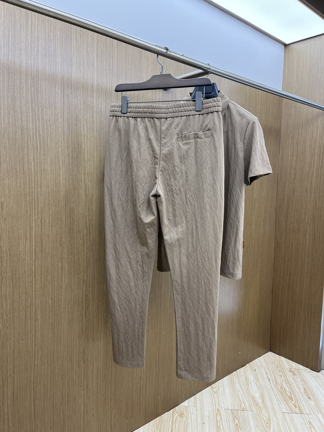 早春/套 Zz 🔥🔥春夏新款简约休闲套装 精选新疆长绒棉 纱线环保染色定型 面料洗水上身软软舒适 多元化