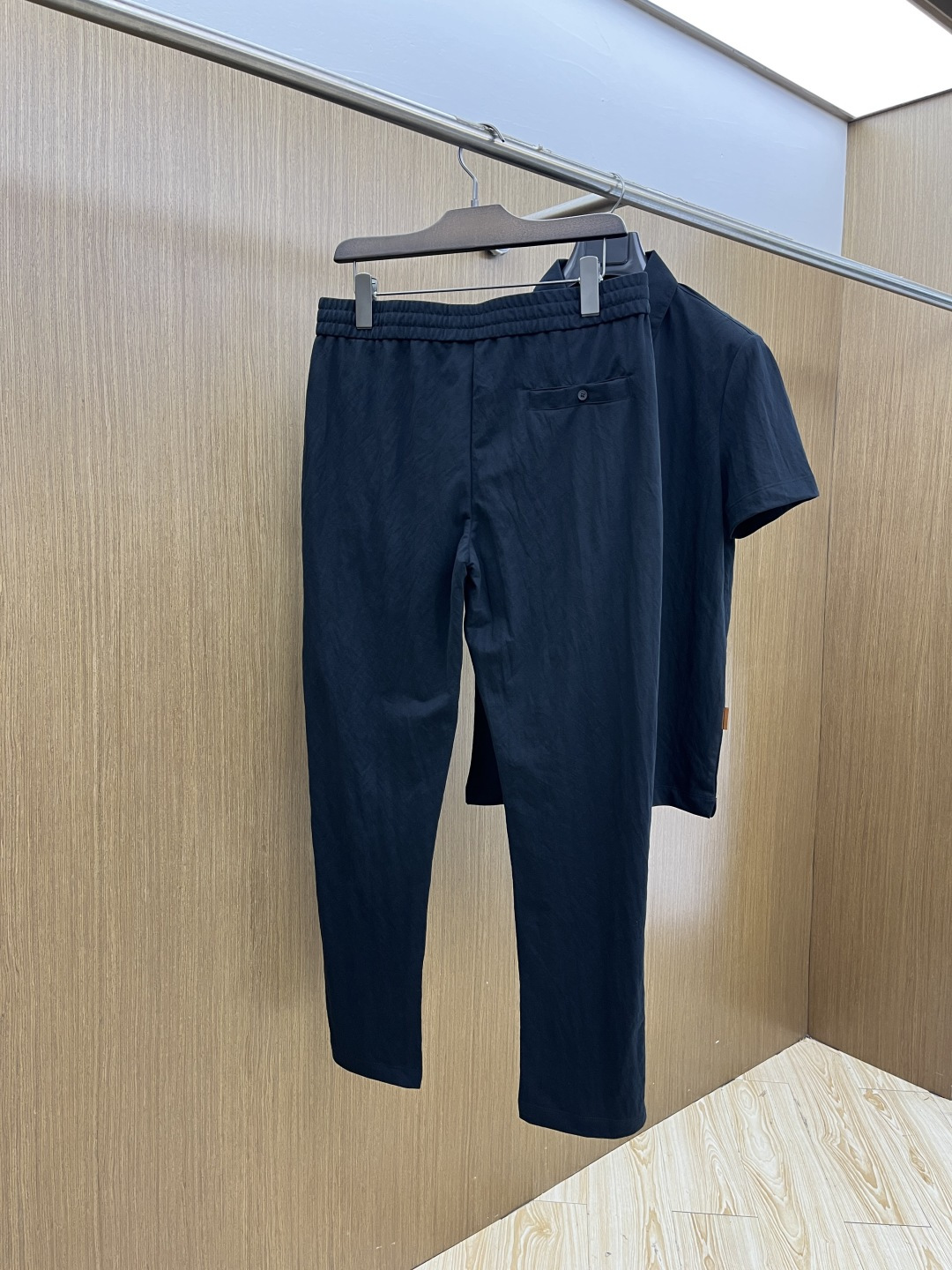 早春/套 Zz 🔥🔥春夏新款简约休闲套装 精选新疆长绒棉 纱线环保染色定型 面料洗水上身软软舒适 多元化