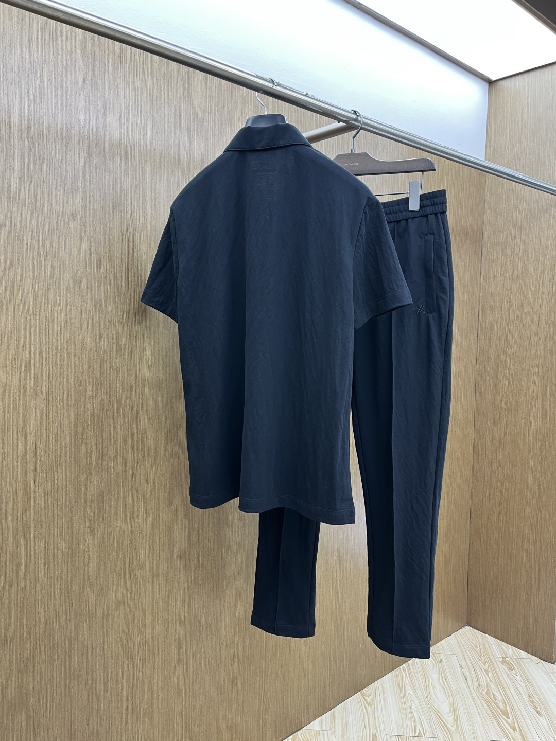 早春/套 Zz 🔥🔥春夏新款简约休闲套装 精选新疆长绒棉 纱线环保染色定型 面料洗水上身软软舒适 多元化