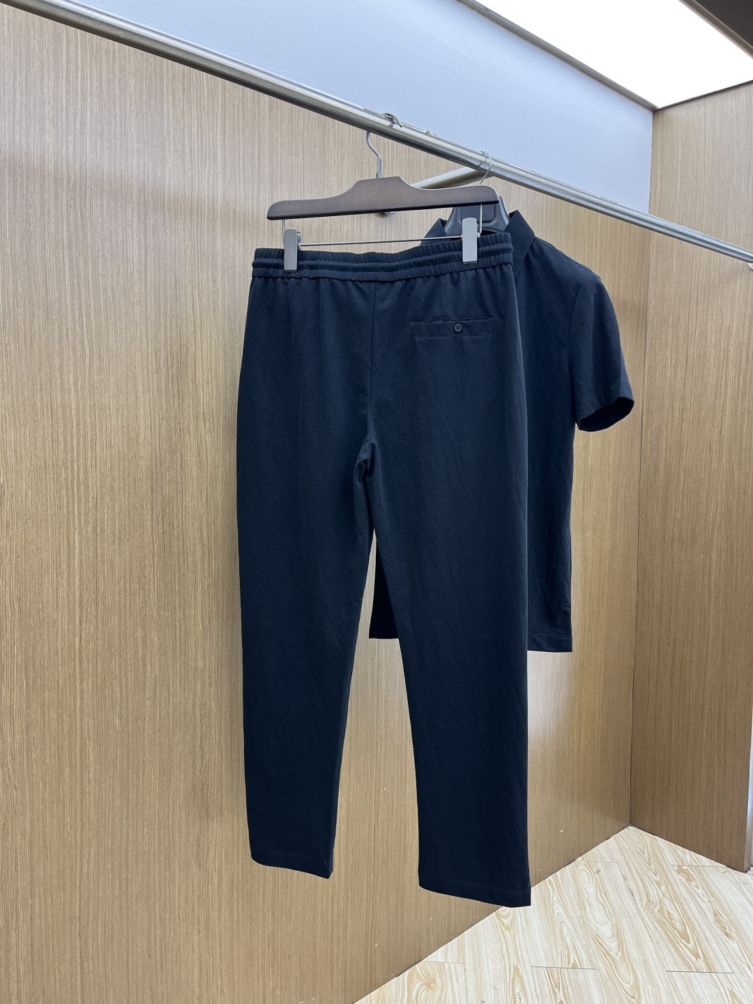 早春/套 HER 🔥🔥春夏新款简约休闲套装 精选新疆长绒棉 纱线环保染色定型 面料洗水上身软软舒适 多元