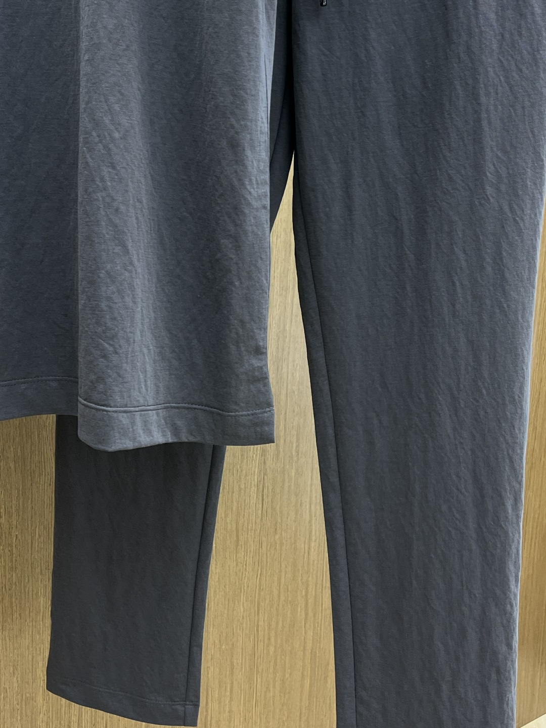 早春/套 HER 🔥🔥春夏新款简约休闲套装 精选新疆长绒棉 纱线环保染色定型 面料洗水上身软软舒适 多元