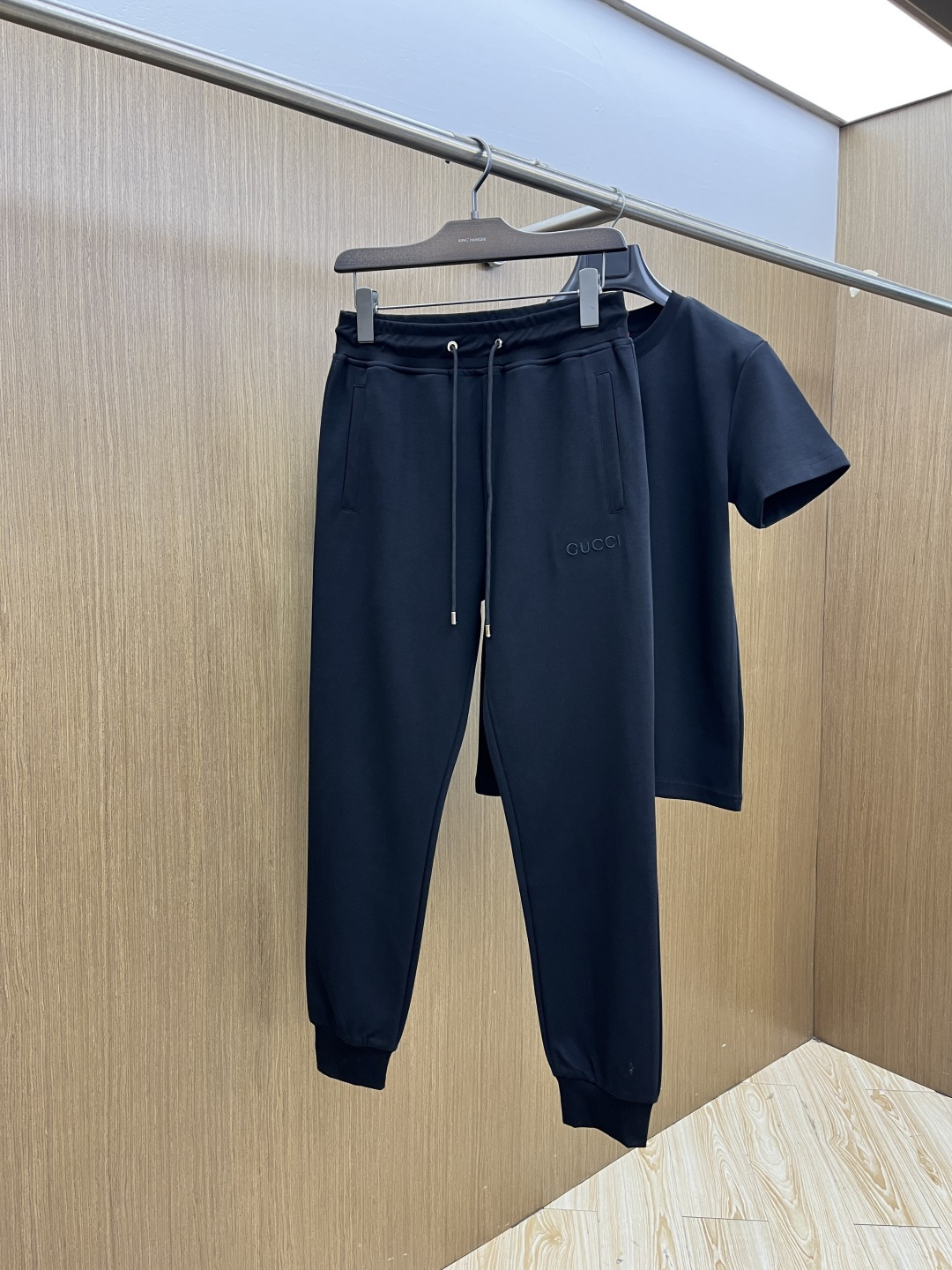 早春/套 Guc 🔥春夏官网独家专供 高端独家定制款 早春新款专柜同款休闲套装，透气舒适休闲！高级感满满