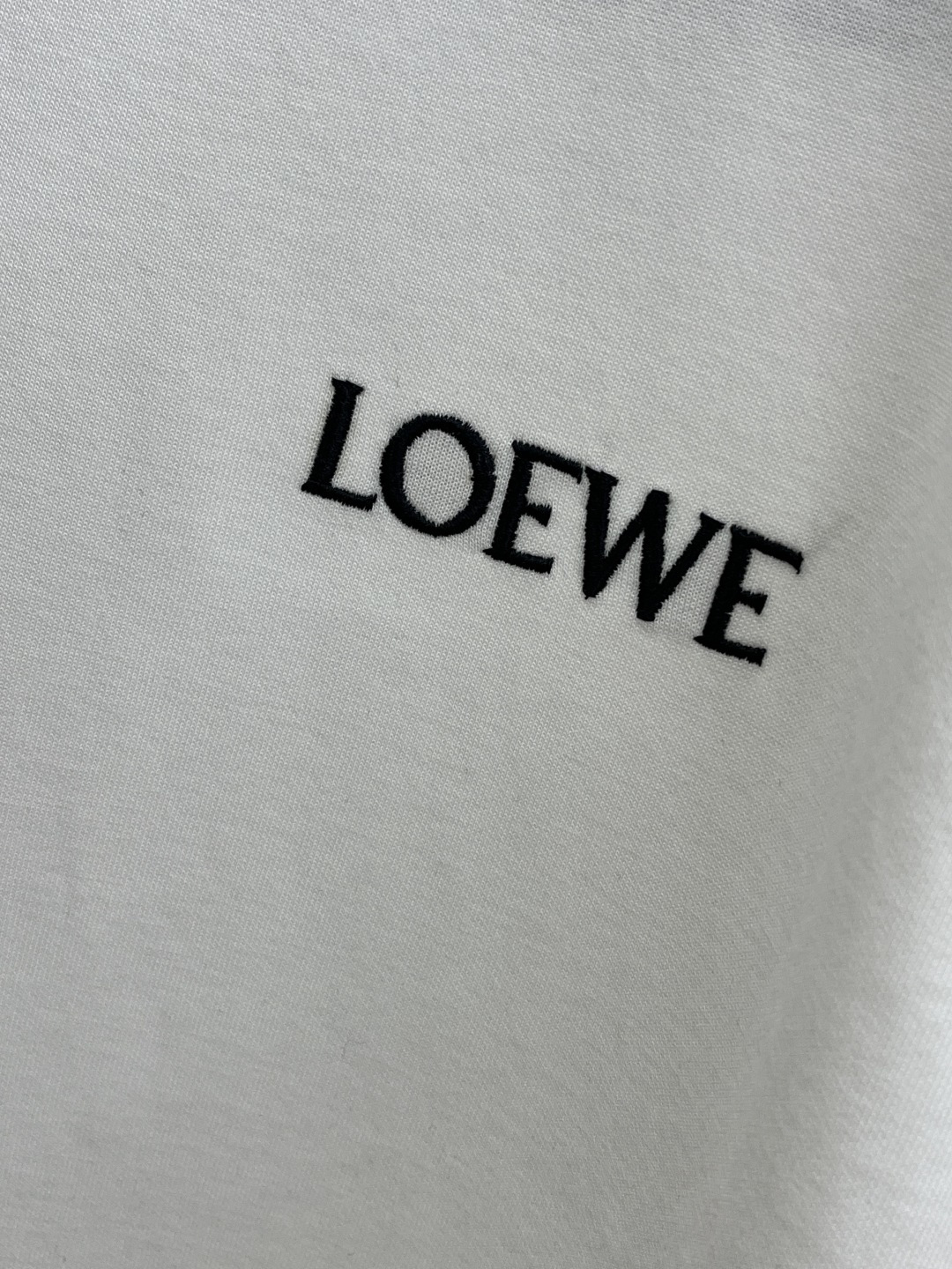 早春/套 LOe 🔥春夏官网独家专供 高端独家定制款 早春新款专柜同款休闲套装，透气舒适休闲！高级感满满