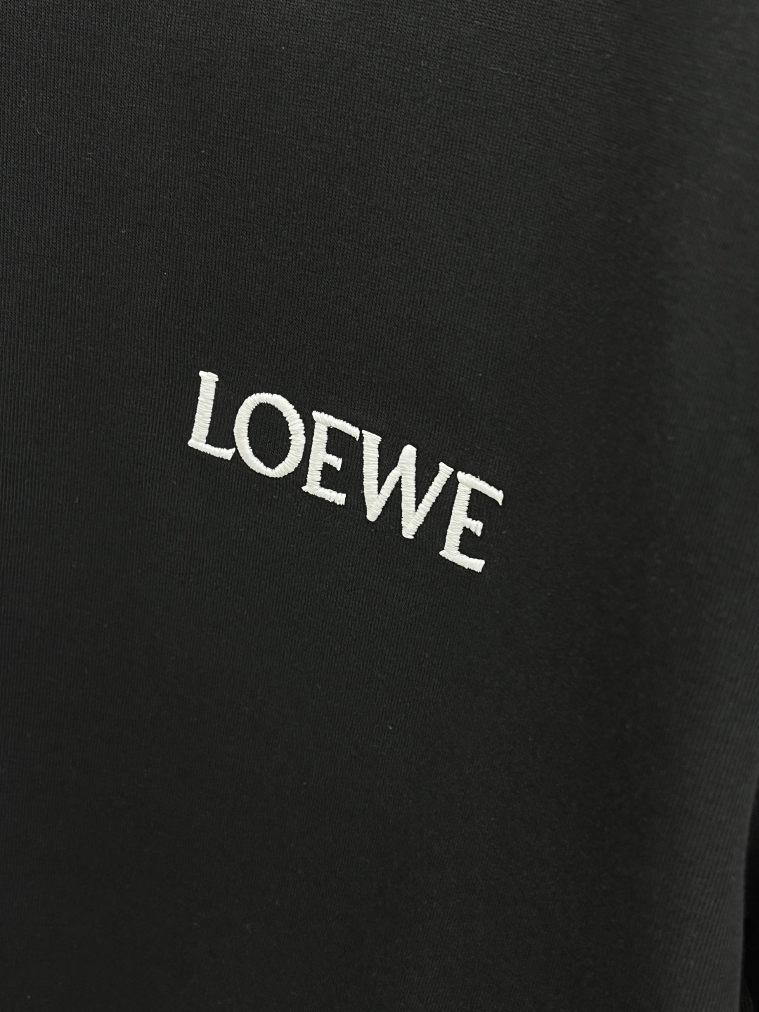 早春/套 LOE 🔥春夏官网独家专供 高端独家定制款 早春新款专柜同款休闲套装，透气舒适休闲！高级感满满