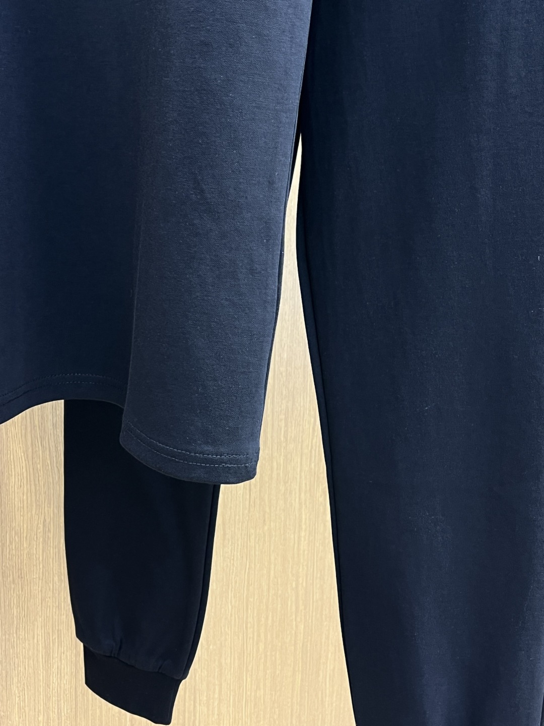 早春/套 Mon 🔥春夏官网独家专供 高端独家定制款 早春新款专柜同款休闲套装，透气舒适休闲！高级感满满