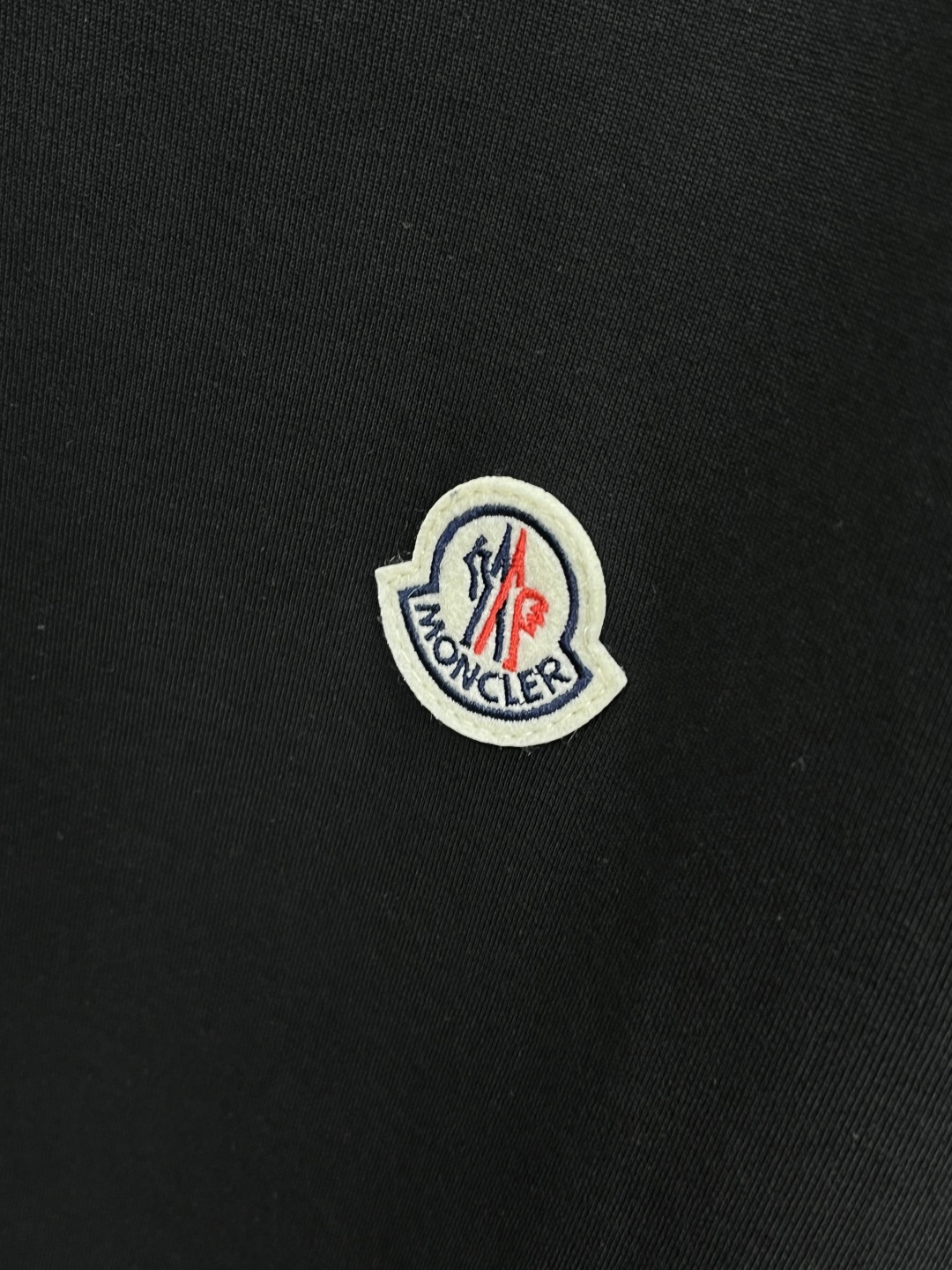 早春/套 Mon 🔥春夏官网独家专供 高端独家定制款 早春新款专柜同款休闲套装，透气舒适休闲！高级感满满