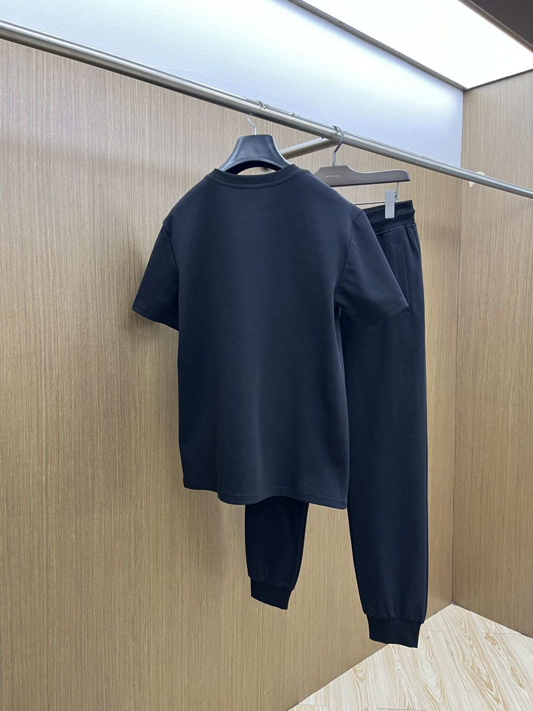 早春/套 Mon 🔥春夏官网独家专供 高端独家定制款 早春新款专柜同款休闲套装，透气舒适休闲！高级感满满