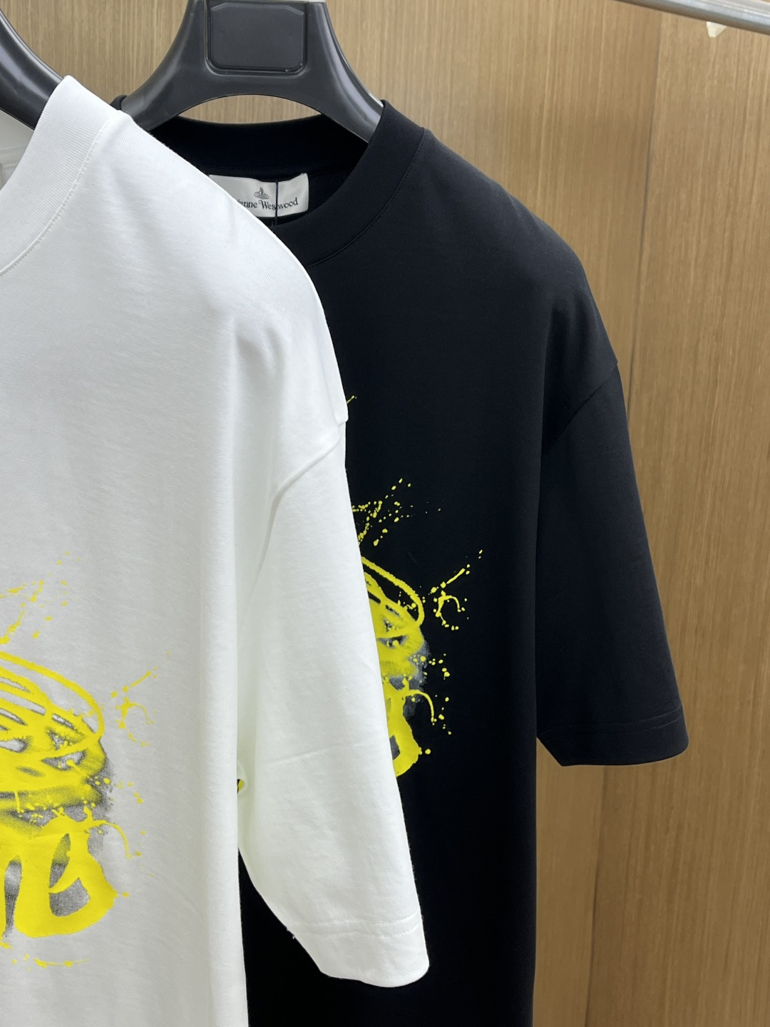 早春 西太后🔥🔥高级定制 2026春夏新款首发专柜最新款短袖圆领T恤 高端订制 设计前卫时尚！品牌log