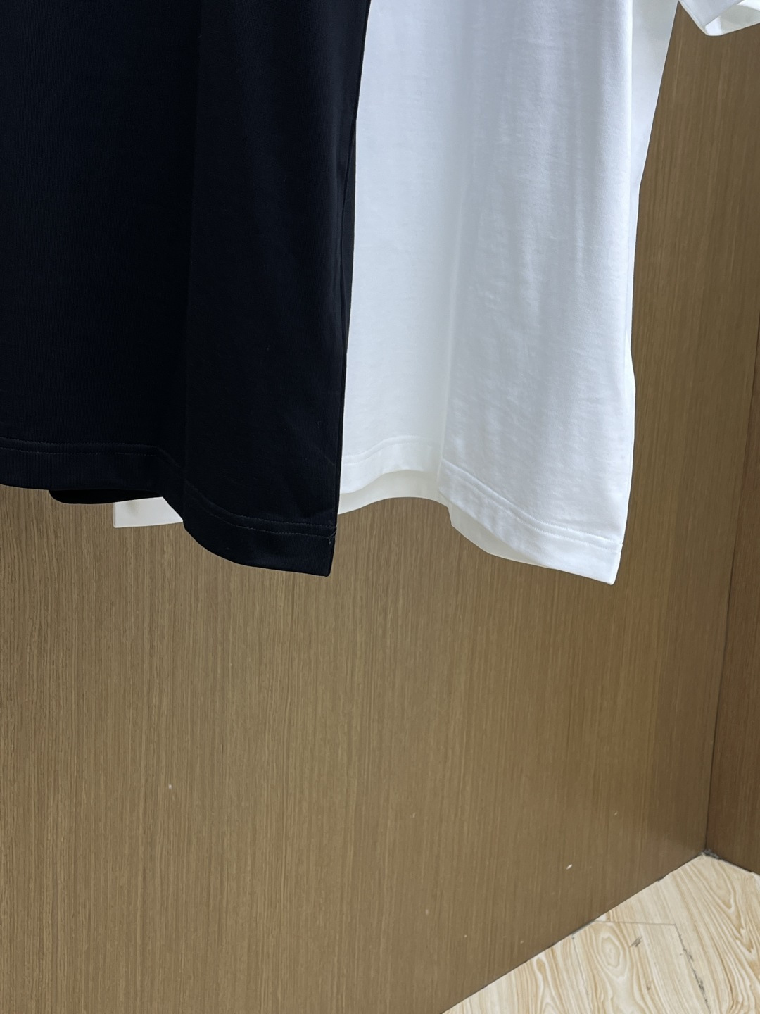 早春 Guc. 🔥🔥高级定制 2026春夏新款首发专柜最新款短袖圆领T恤 高端订制 设计前卫时尚！品牌l