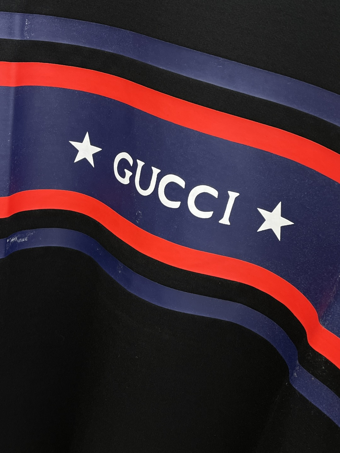 早春 Guc. 🔥🔥高级定制 2026春夏新款首发专柜最新款短袖圆领T恤 高端订制 设计前卫时尚！品牌l