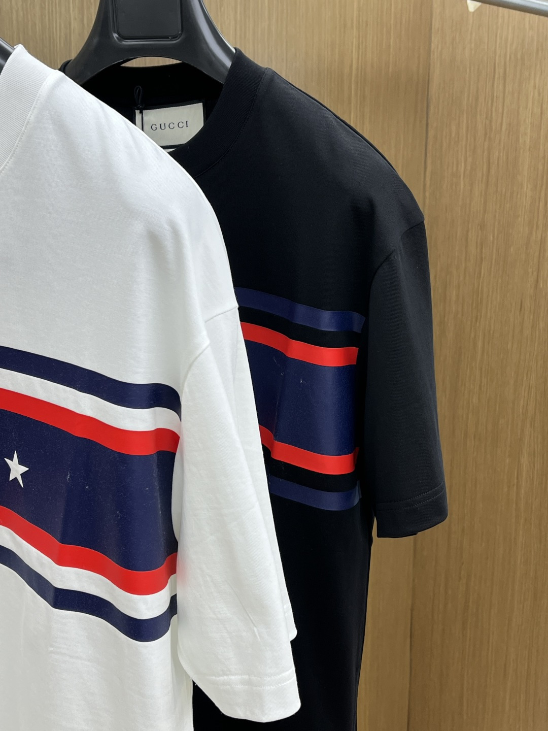 早春 Guc. 🔥🔥高级定制 2026春夏新款首发专柜最新款短袖圆领T恤 高端订制 设计前卫时尚！品牌l