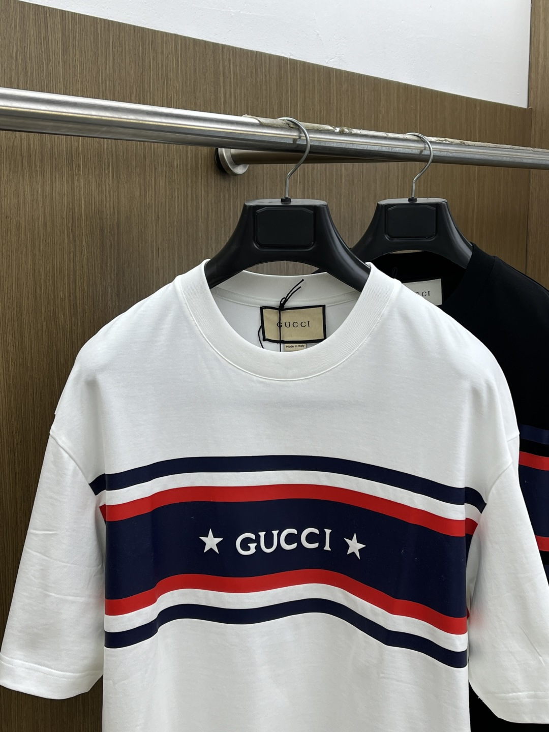 早春 Guc. 🔥🔥高级定制 2026春夏新款首发专柜最新款短袖圆领T恤 高端订制 设计前卫时尚！品牌l