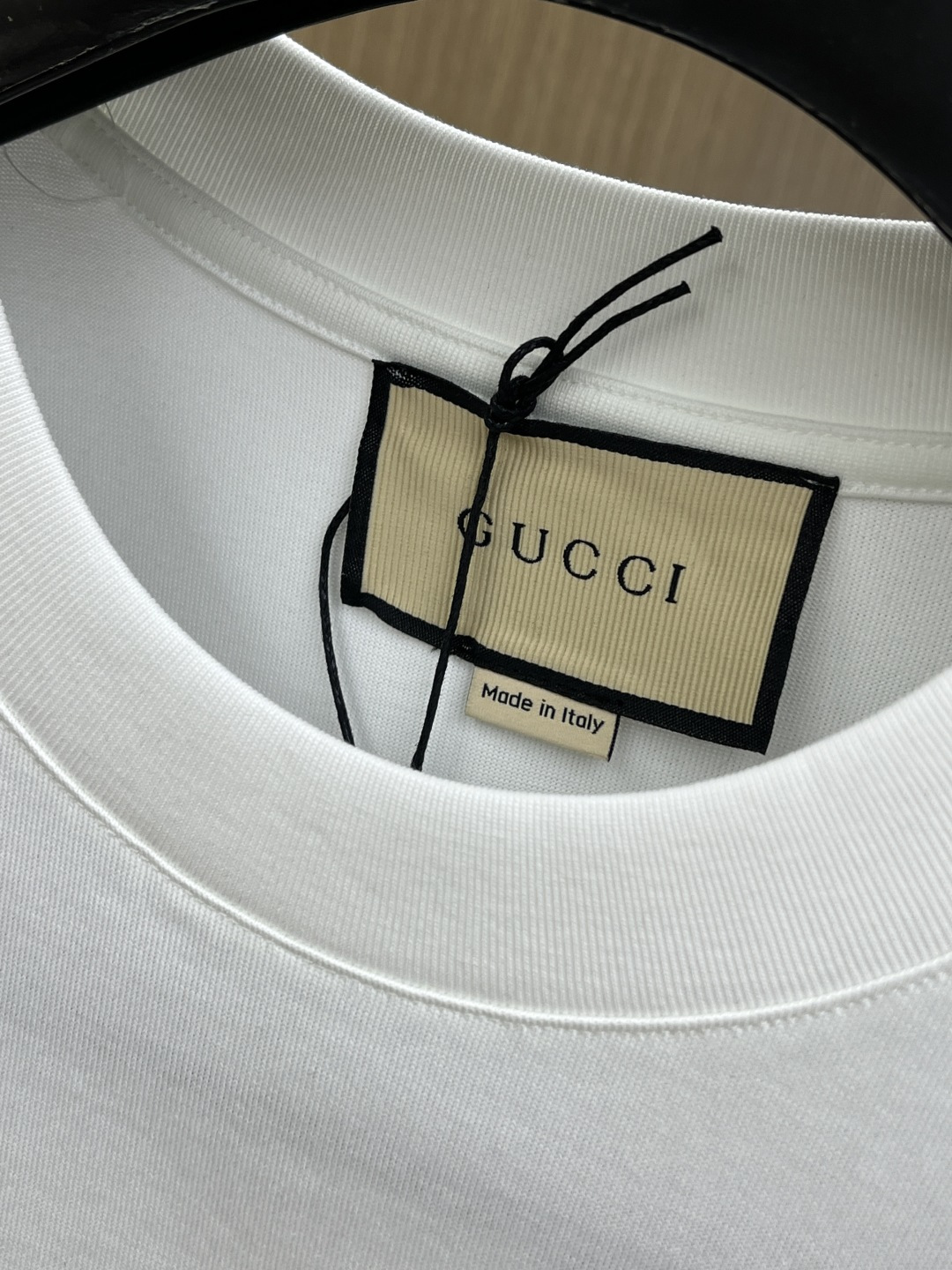 早春 Guc. 🔥🔥高级定制 2026春夏新款首发专柜最新款短袖圆领T恤 高端订制 设计前卫时尚！品牌l