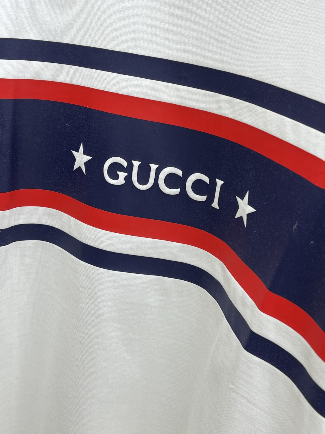 早春 Guc. 🔥🔥高级定制 2026春夏新款首发专柜最新款短袖圆领T恤 高端订制 设计前卫时尚！品牌l