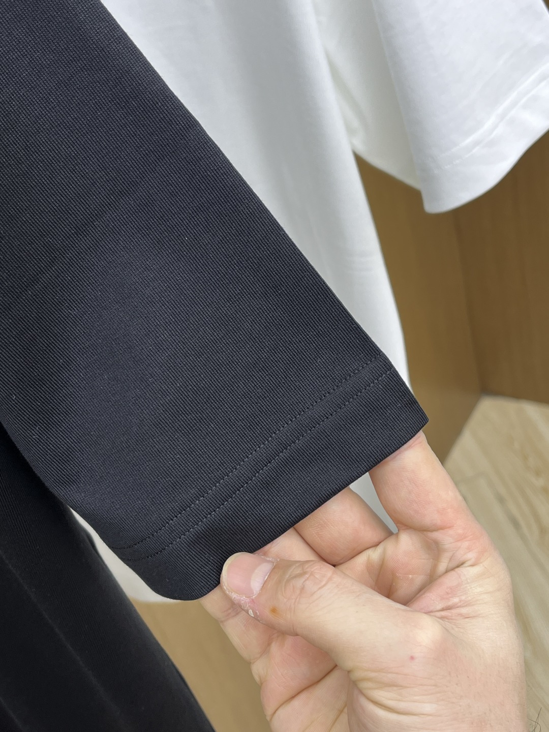 早春 GOOD 🔥🔥高级定制 2026春夏新款首发专柜最新款短袖圆领T恤 高端订制 设计前卫时尚！品牌l