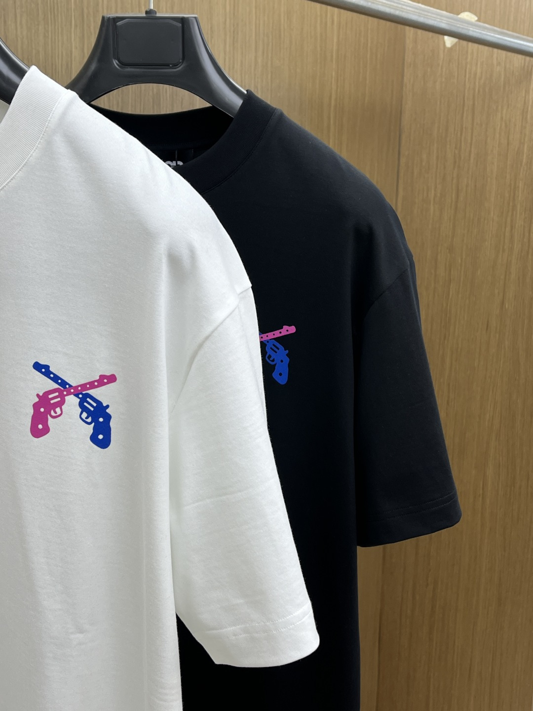 早春 GOOD 🔥🔥高级定制 2026春夏新款首发专柜最新款短袖圆领T恤 高端订制 设计前卫时尚！品牌l