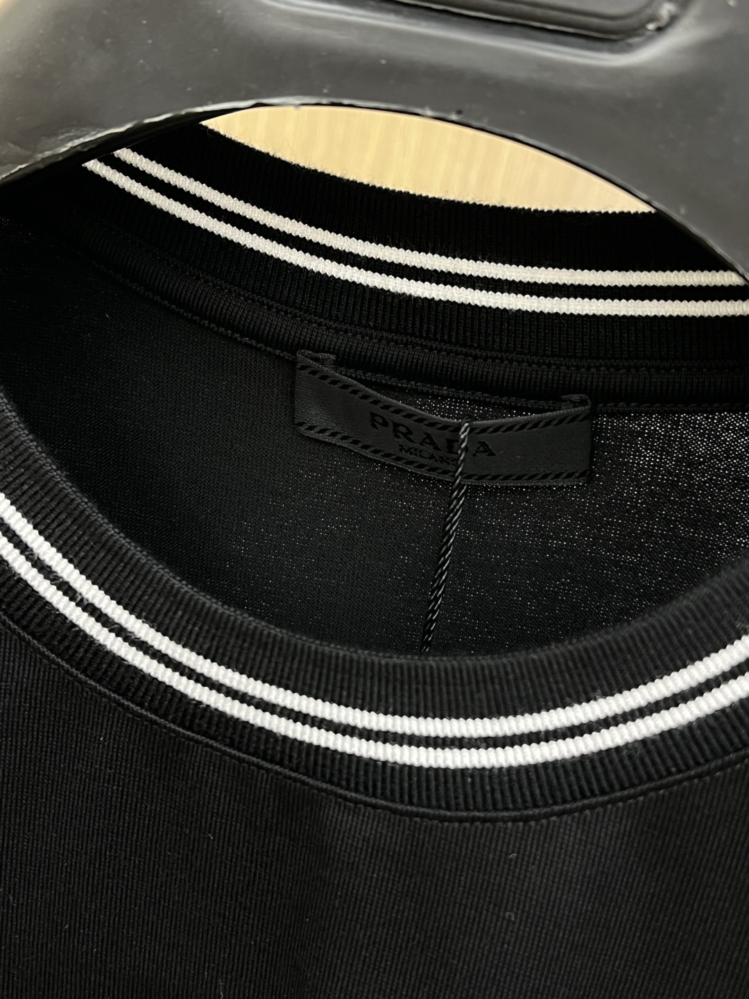 早春 PD 🔥🔥高级定制 2026春夏新款首发专柜最新款短袖圆领T恤 高端订制 设计前卫时尚！品牌log